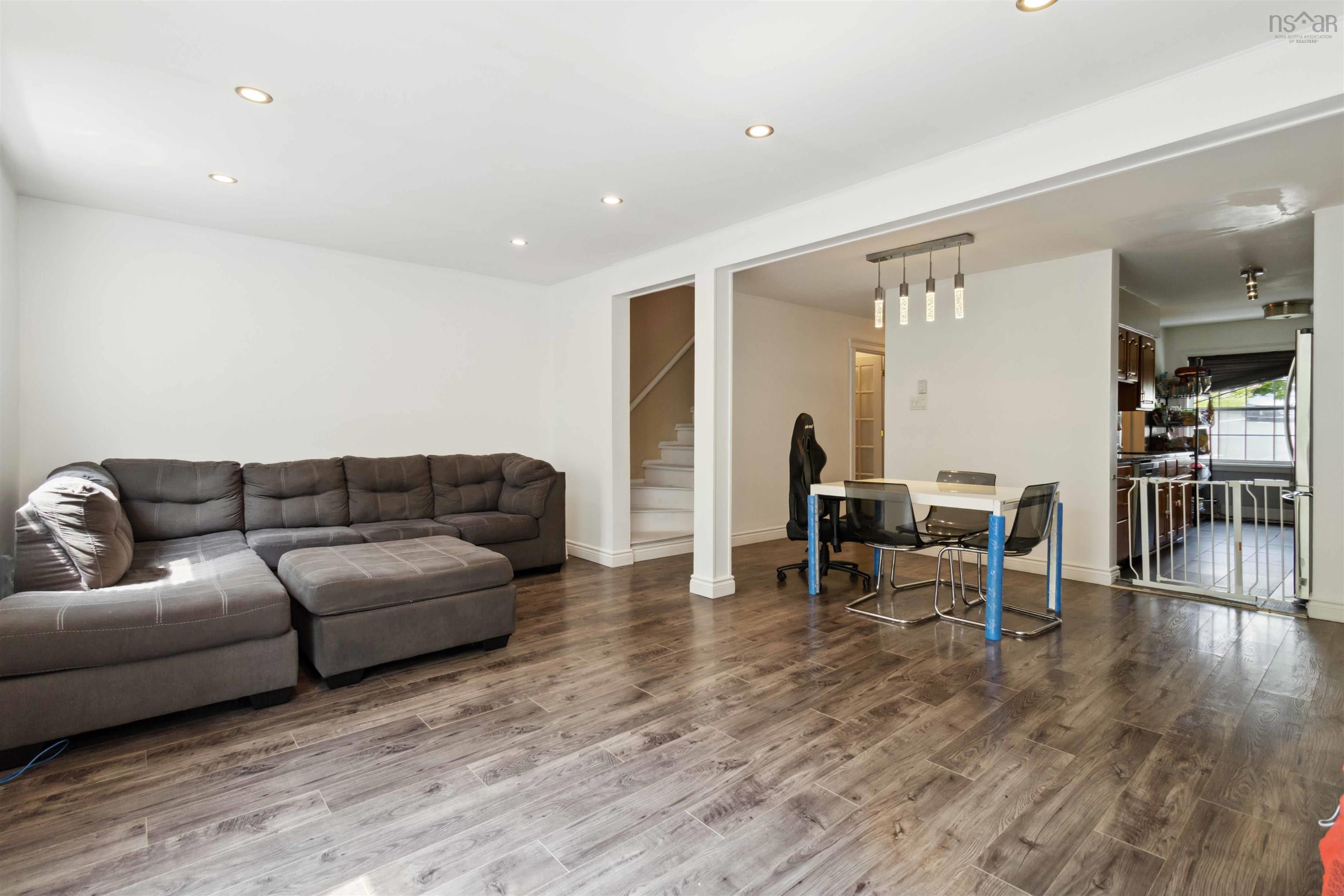 $375,000.00: 8 Collins Grove Ridge, Dartmouth