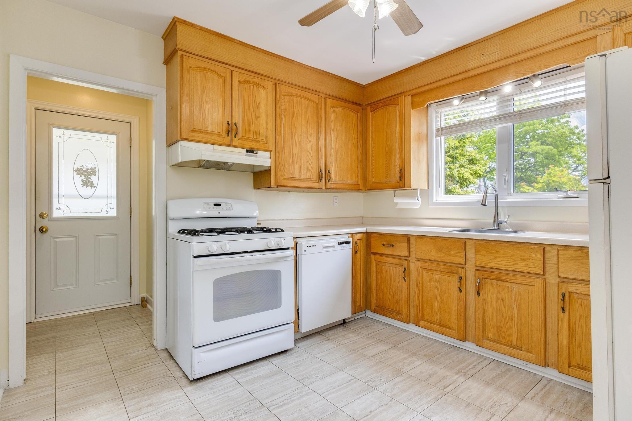 $524,900.00: 16 Limardo Drive, Dartmouth