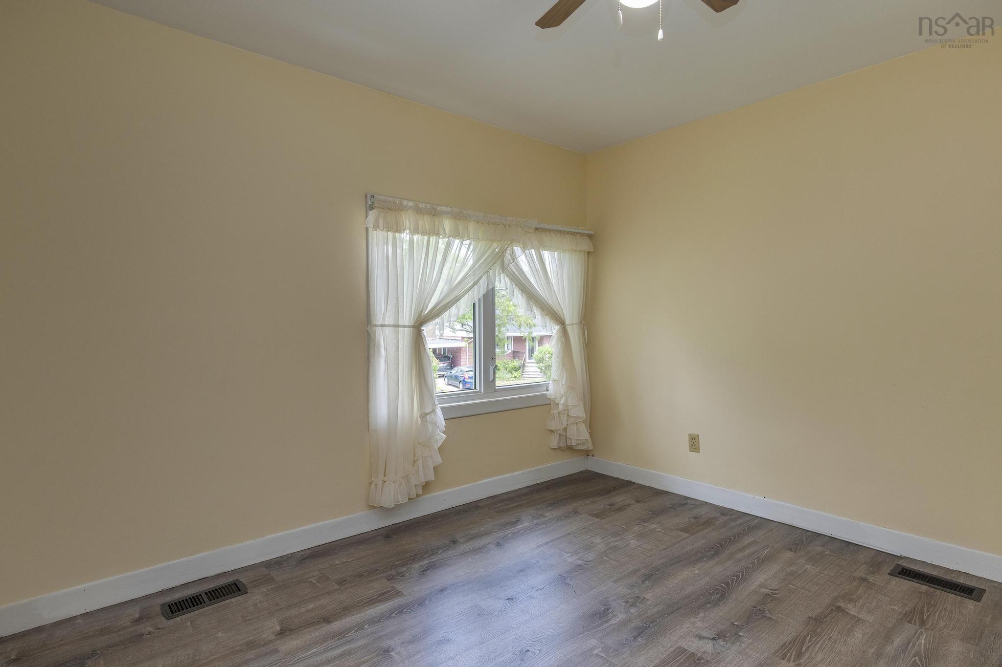 $524,900.00: 16 Limardo Drive, Dartmouth