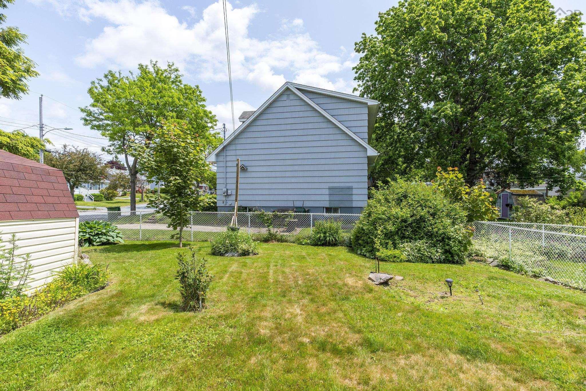 $524,900.00: 16 Limardo Drive, Dartmouth
