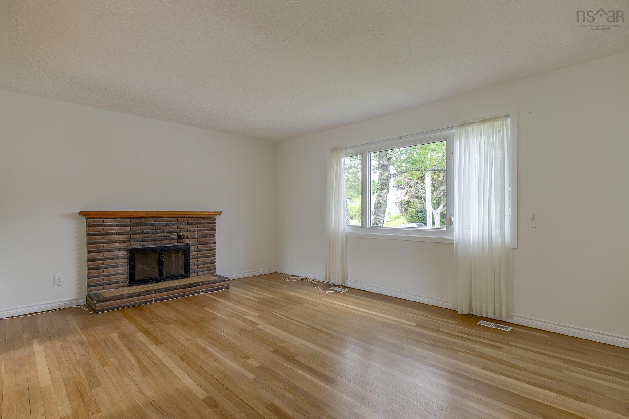$524,900.00: 16 Limardo Drive, Dartmouth