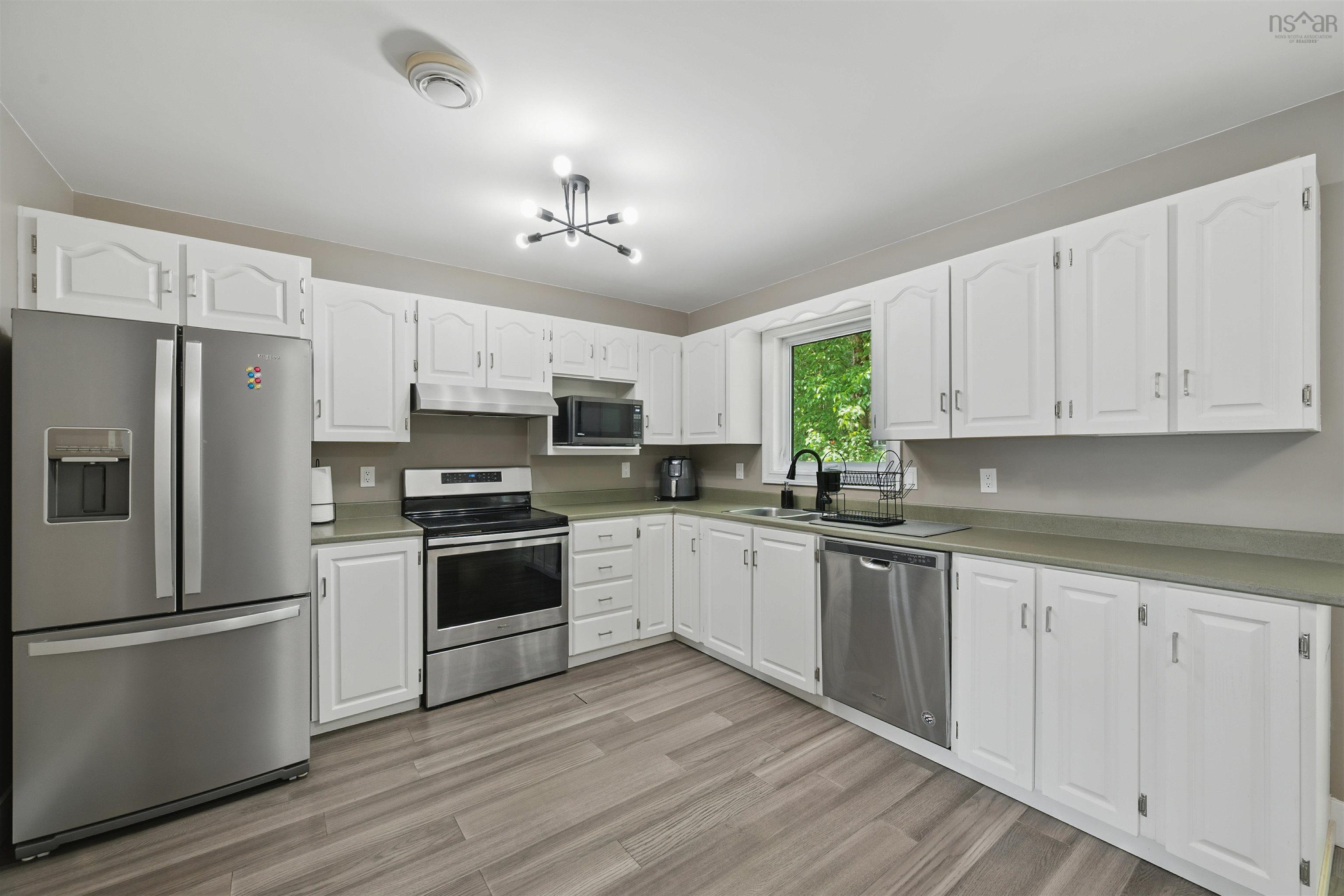$549,900.00: 11 Bond Court, Lower Sackville