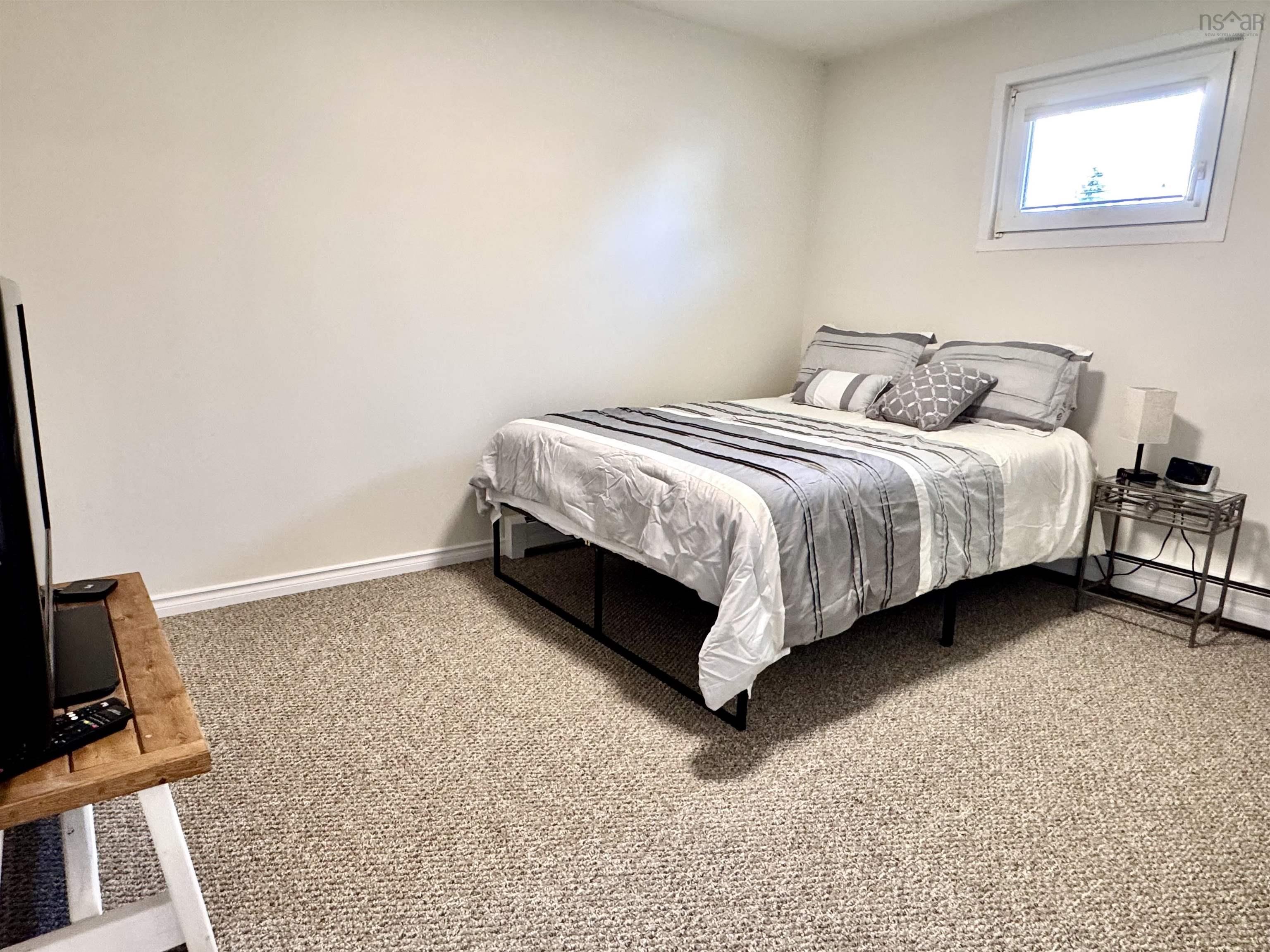 $329,000.00: 10 Donovan Crescent, Dominion