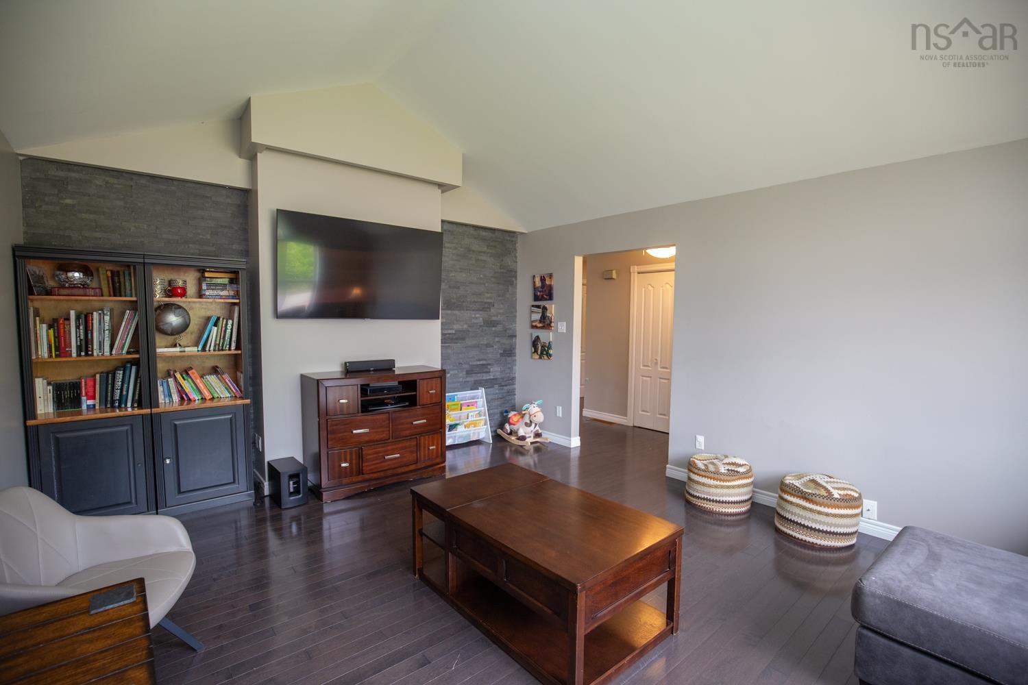 $585,000.00: 105 HIDDEN VALLEY Drive, Valley