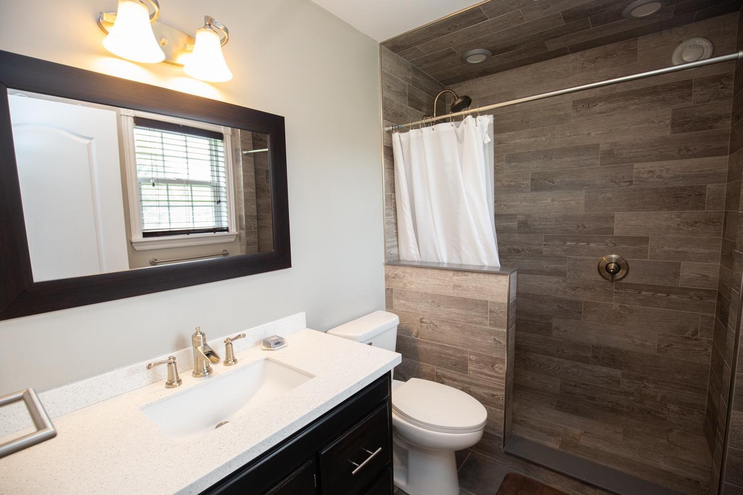 $585,000.00: 105 HIDDEN VALLEY Drive, Valley