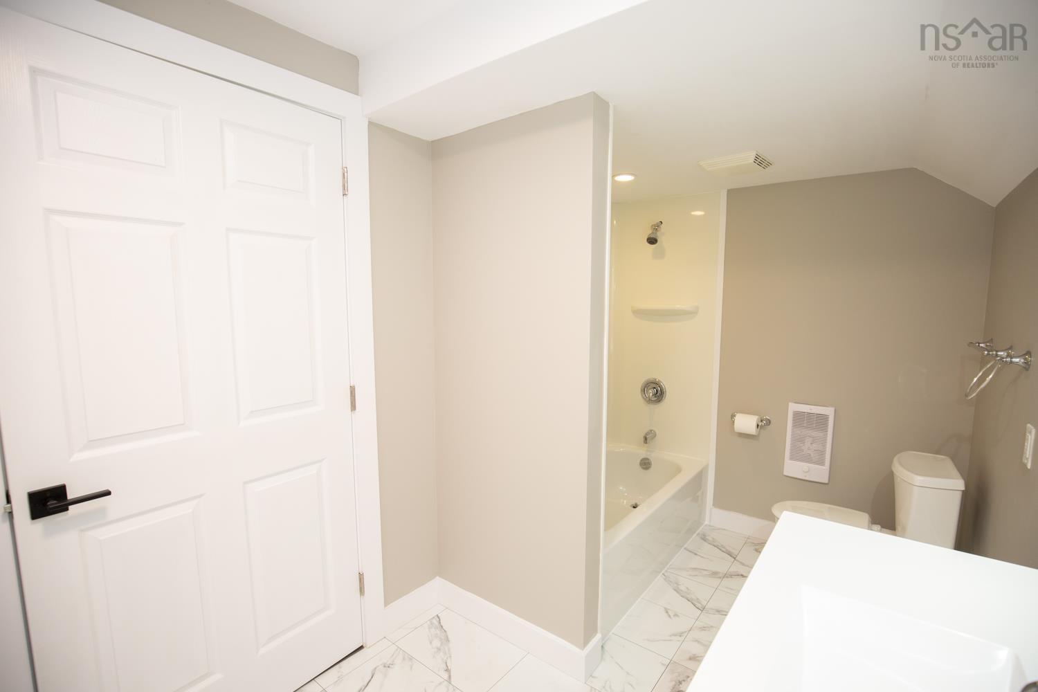 $585,000.00: 105 HIDDEN VALLEY Drive, Valley