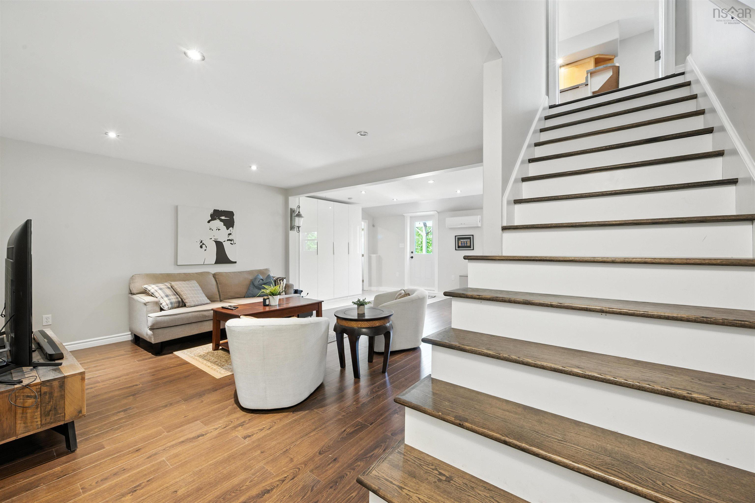 $749,900.00: 60 Pepperbush Court, Middle Sackville