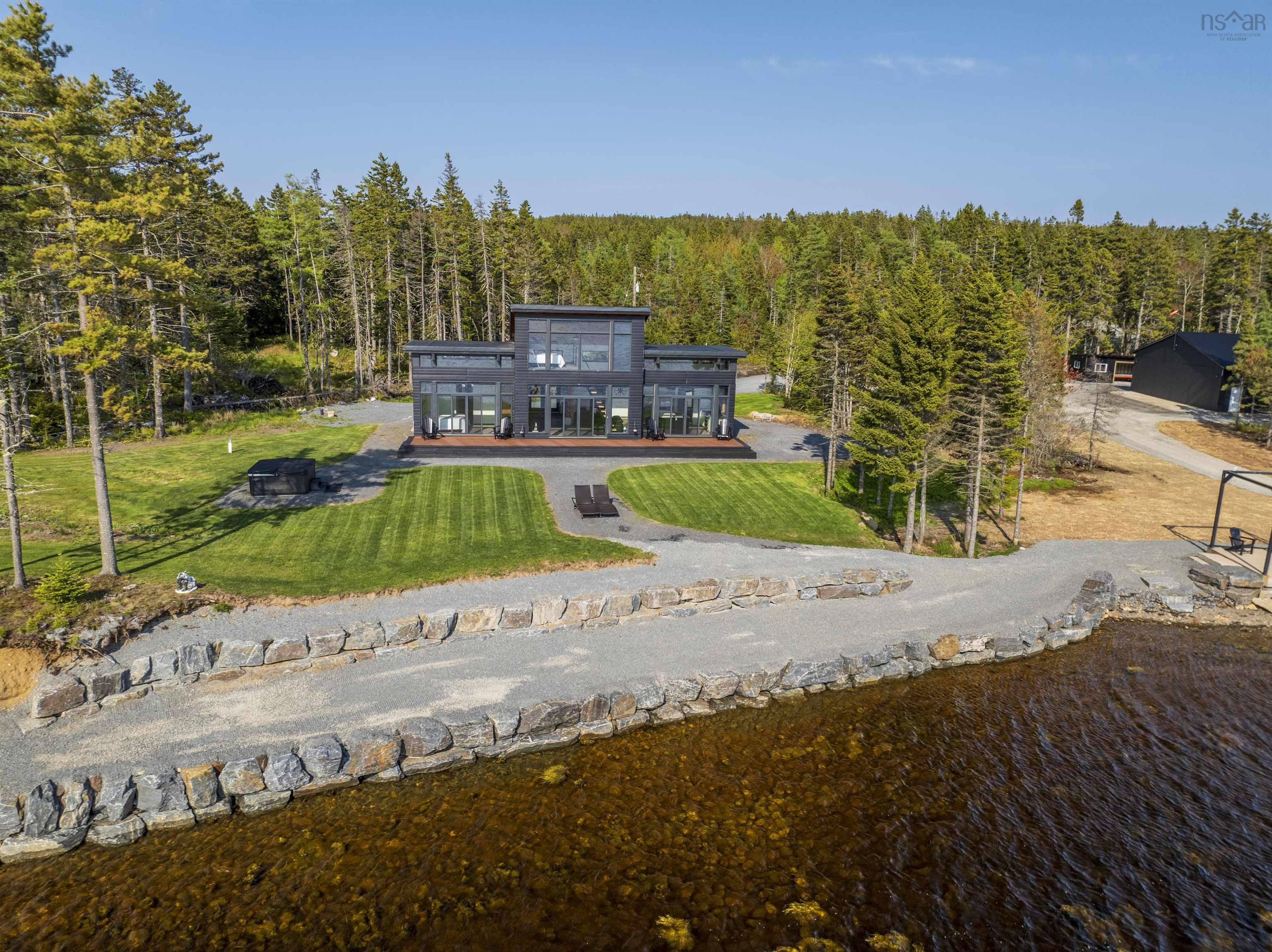 $1,500,000.00: 4125 Highway 332, East Lahave