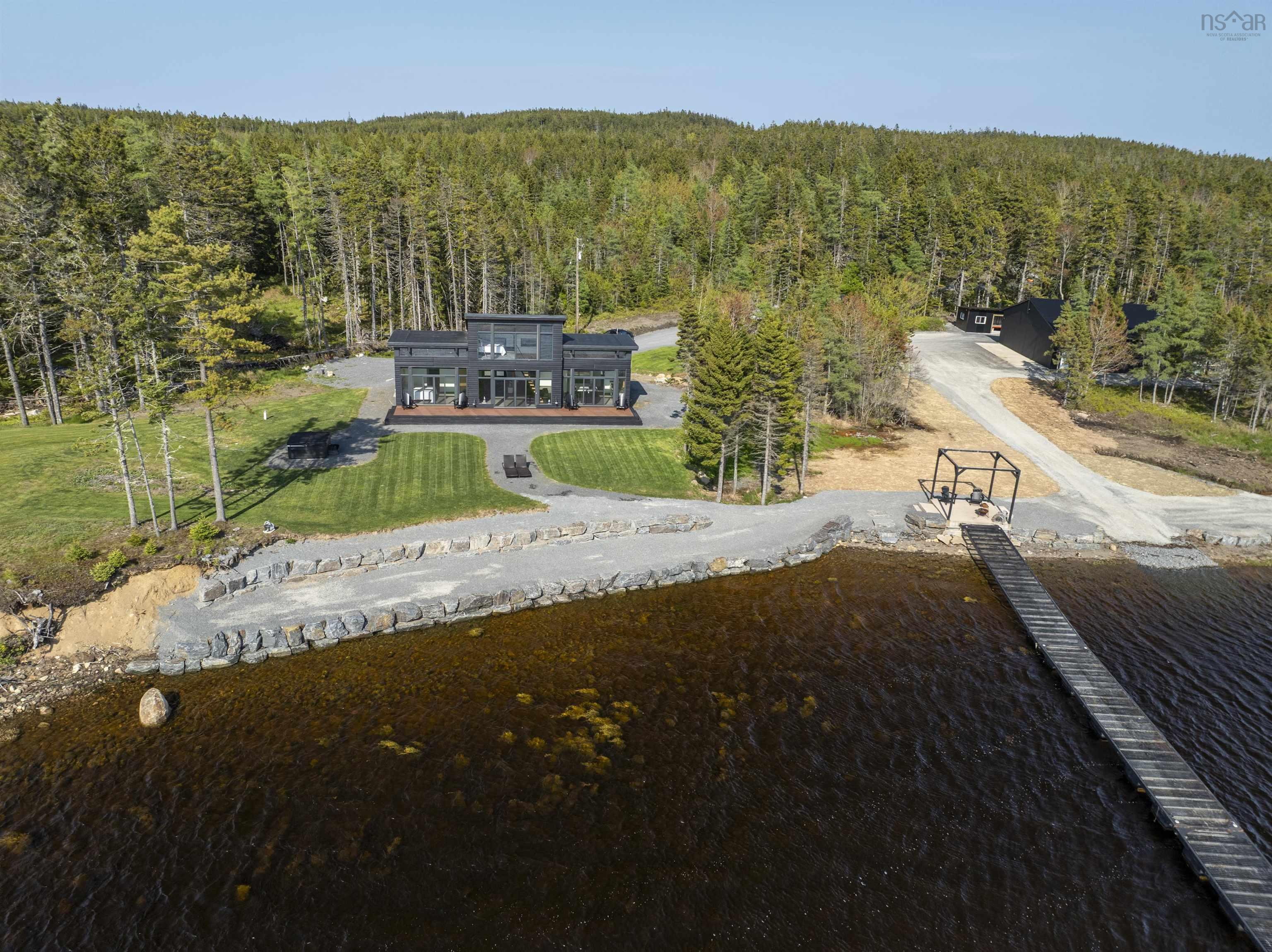 $1,500,000.00: 4125 Highway 332, East Lahave