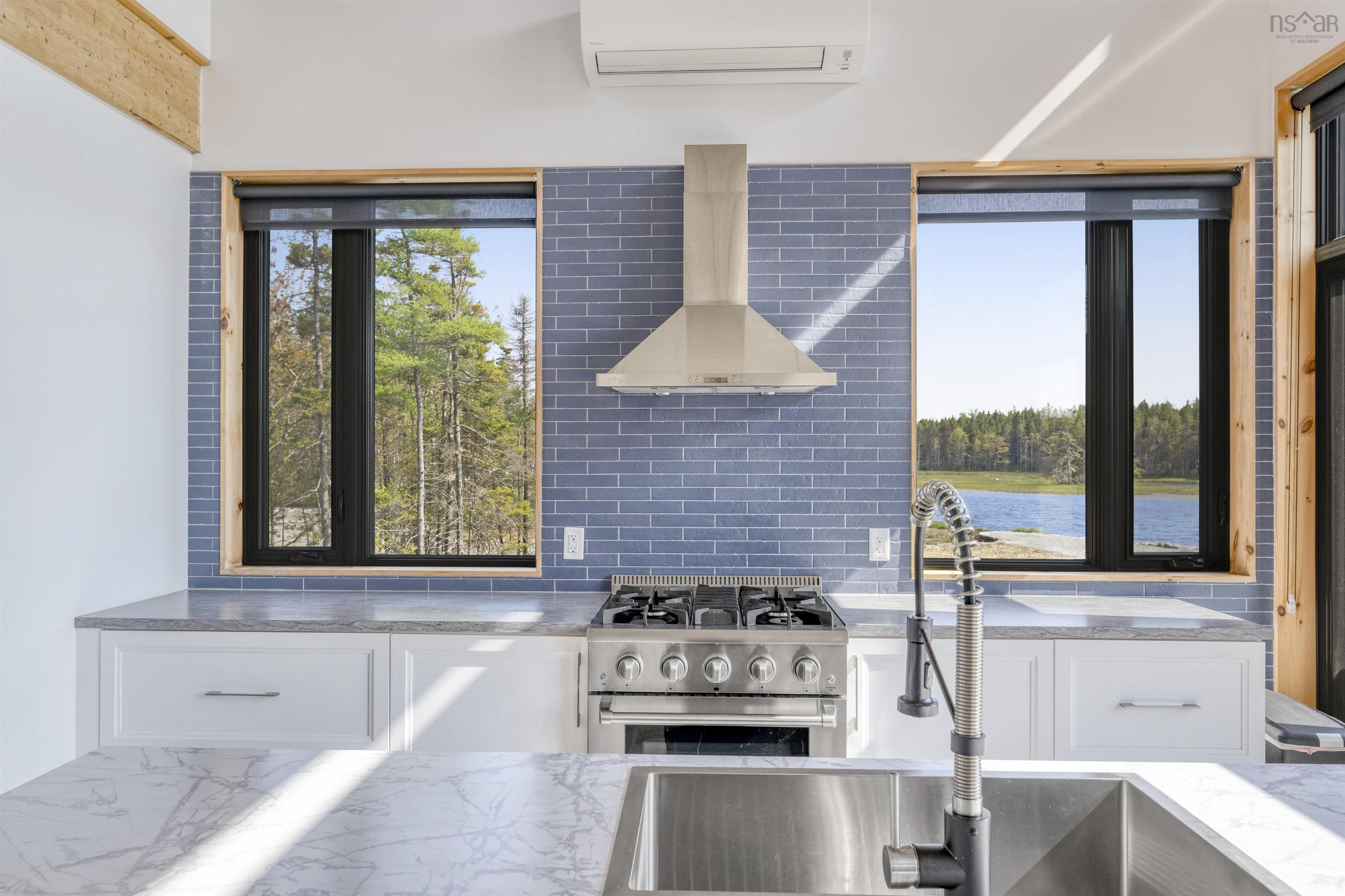 $1,500,000.00: 4125 Highway 332, East Lahave
