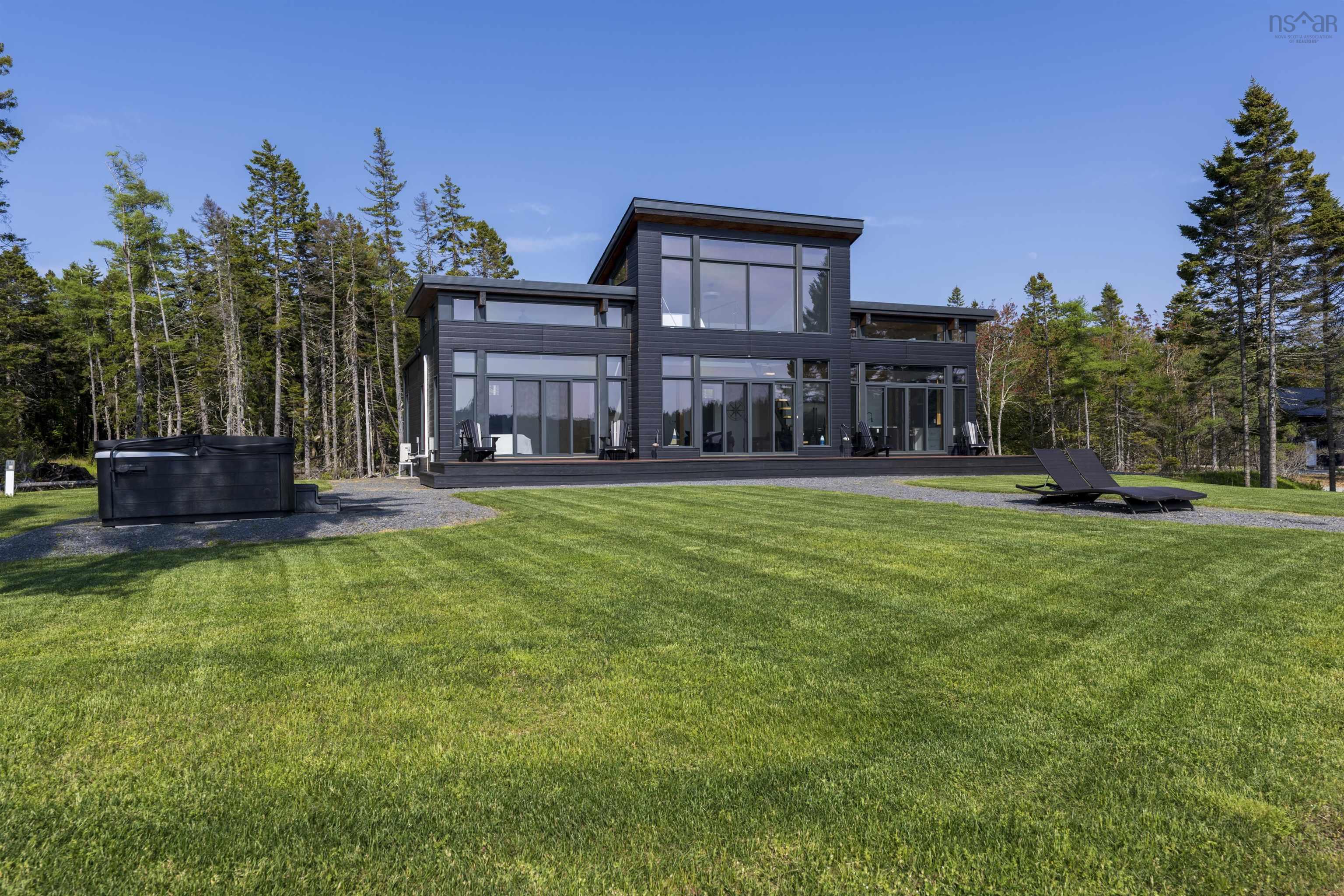 $1,500,000.00: 4125 Highway 332, East Lahave