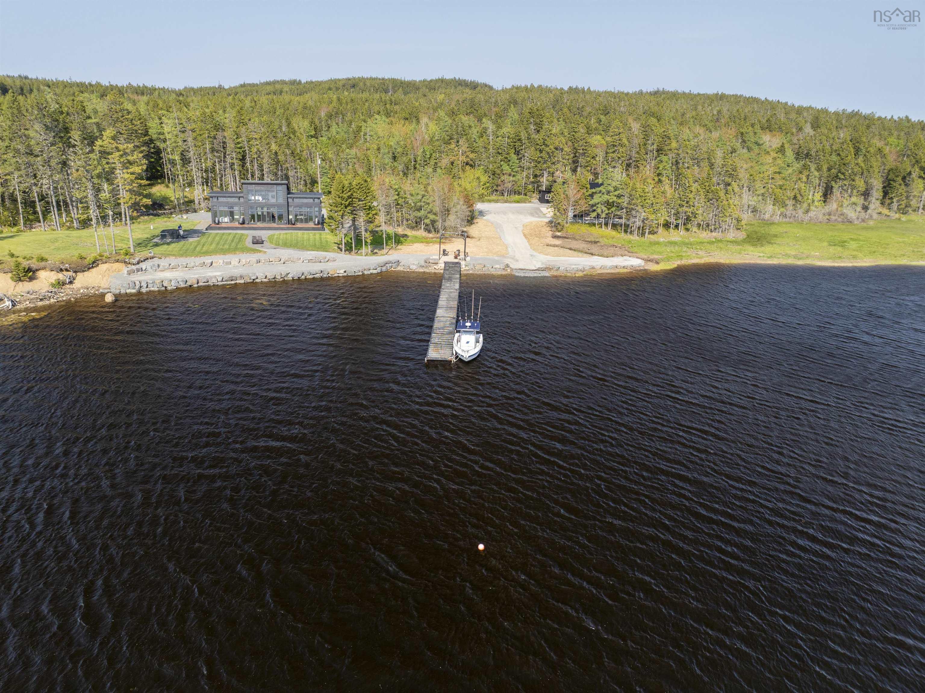 $1,500,000.00: 4125 Highway 332, East Lahave
