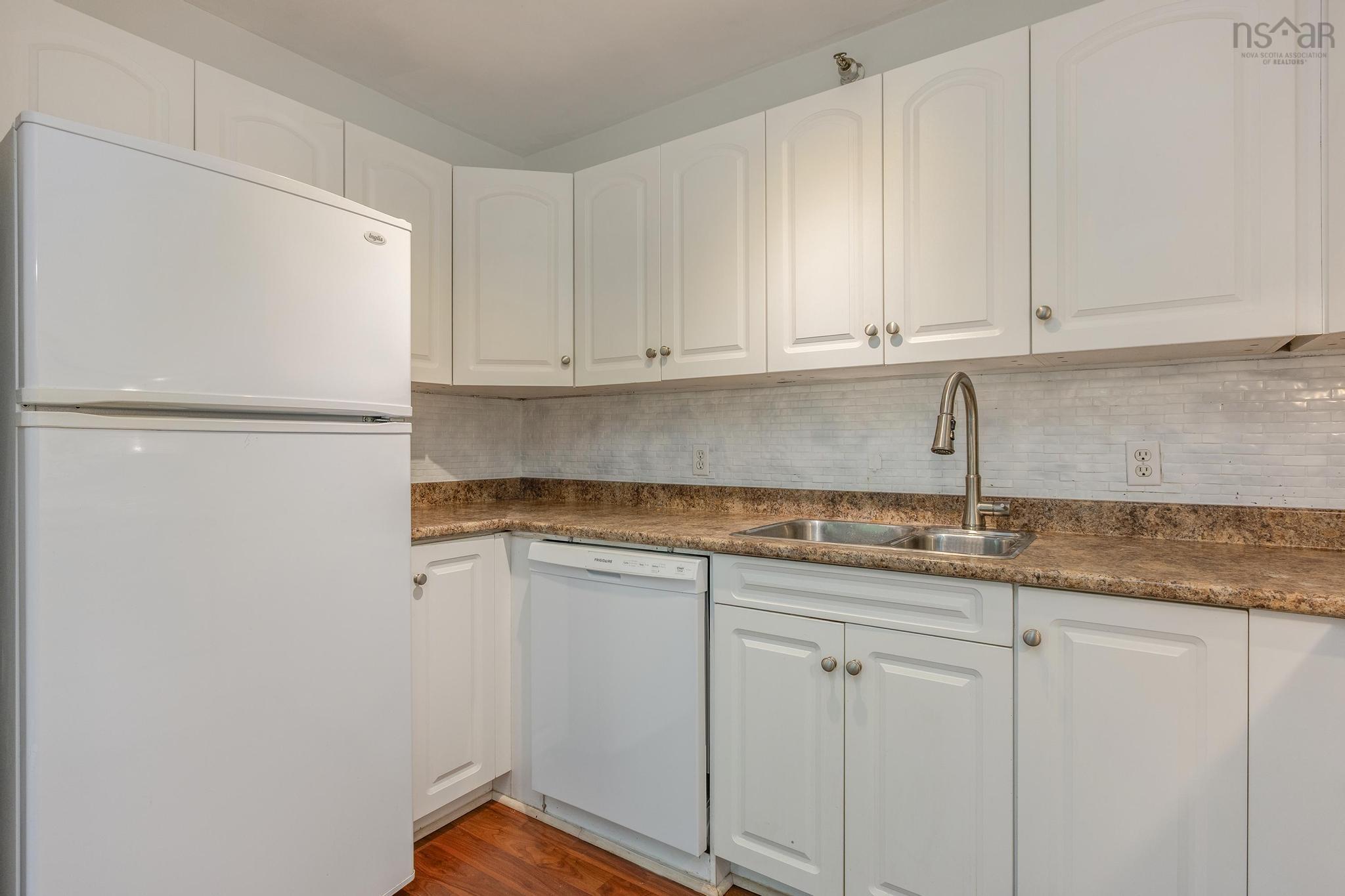 $335,000.00: 112 174 Rutledge Street, Bedford