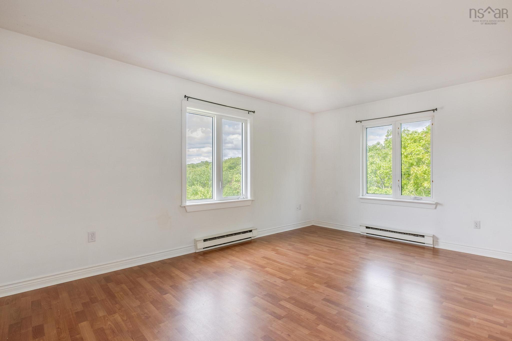 $335,000.00: 112 174 Rutledge Street, Bedford