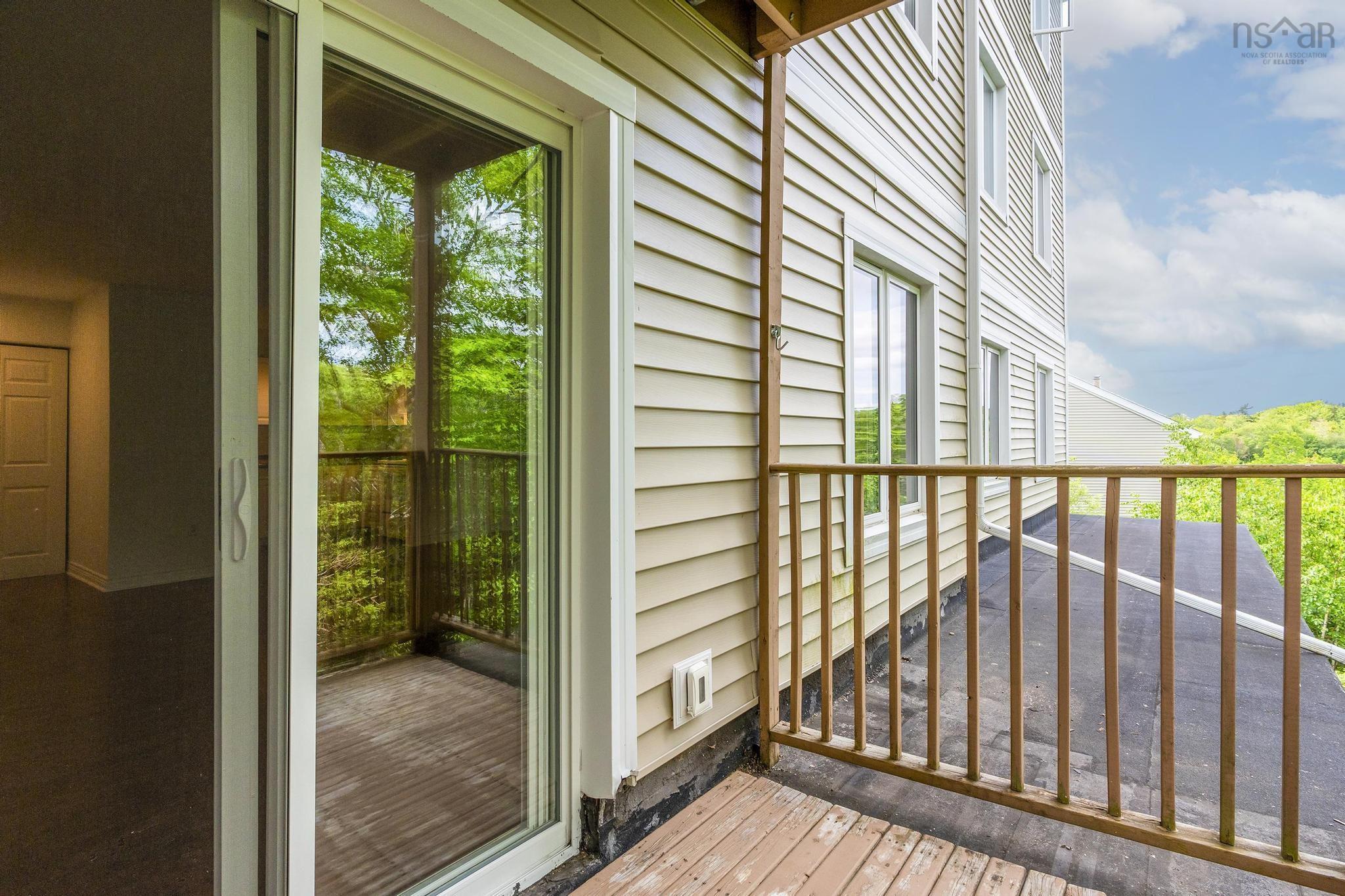 $335,000.00: 112 174 Rutledge Street, Bedford