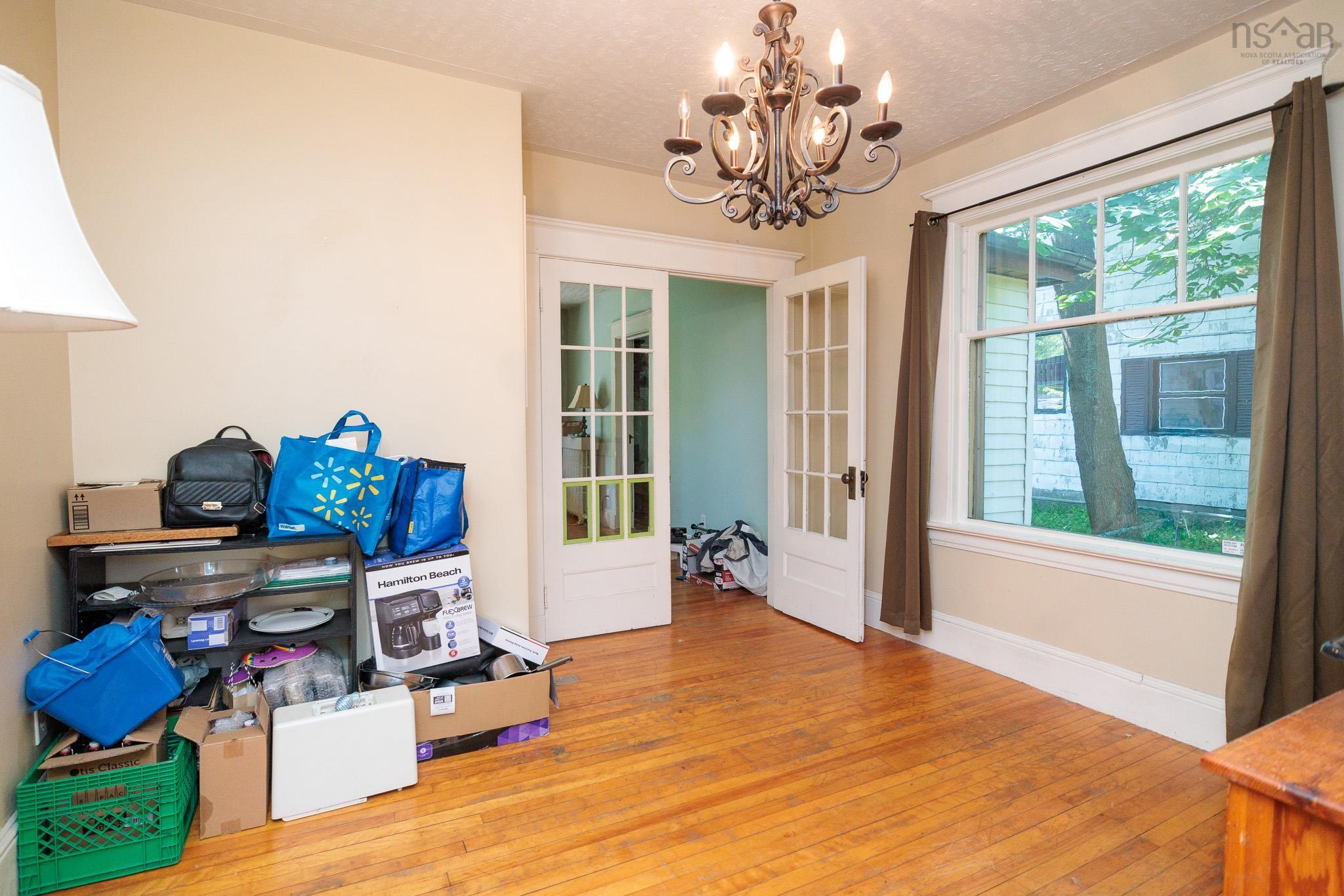 $186,000.00: 27 Victoria Street, North Sydney