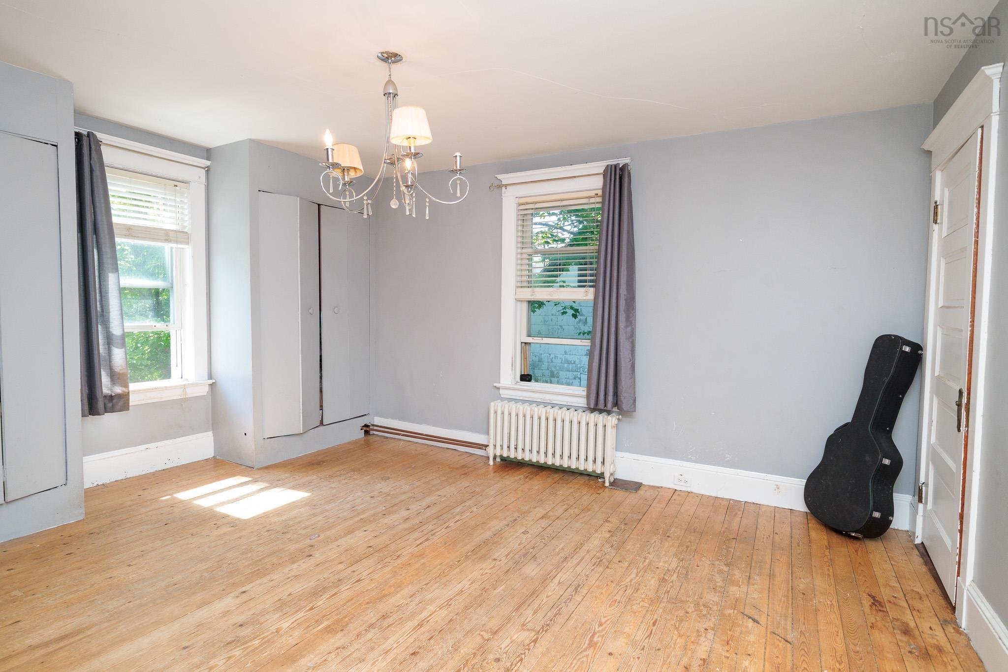 $186,000.00: 27 Victoria Street, North Sydney