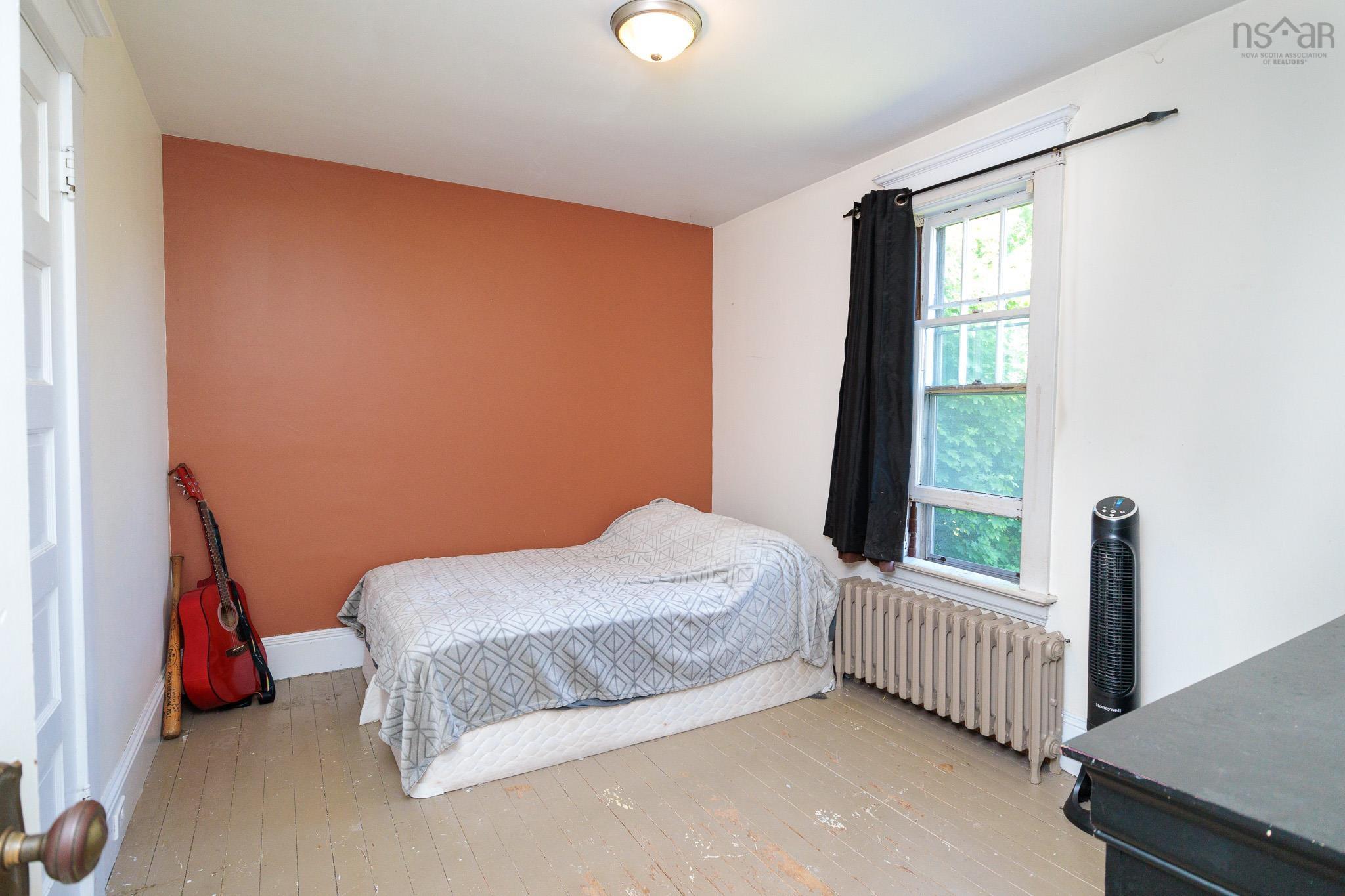 $186,000.00: 27 Victoria Street, North Sydney