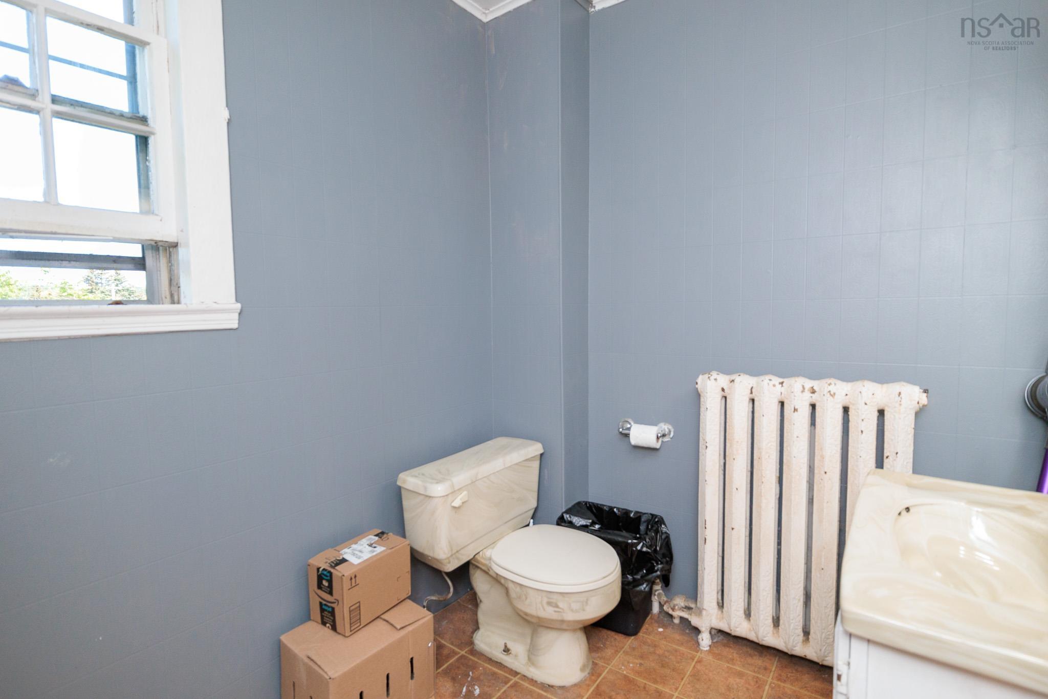 $186,000.00: 27 Victoria Street, North Sydney
