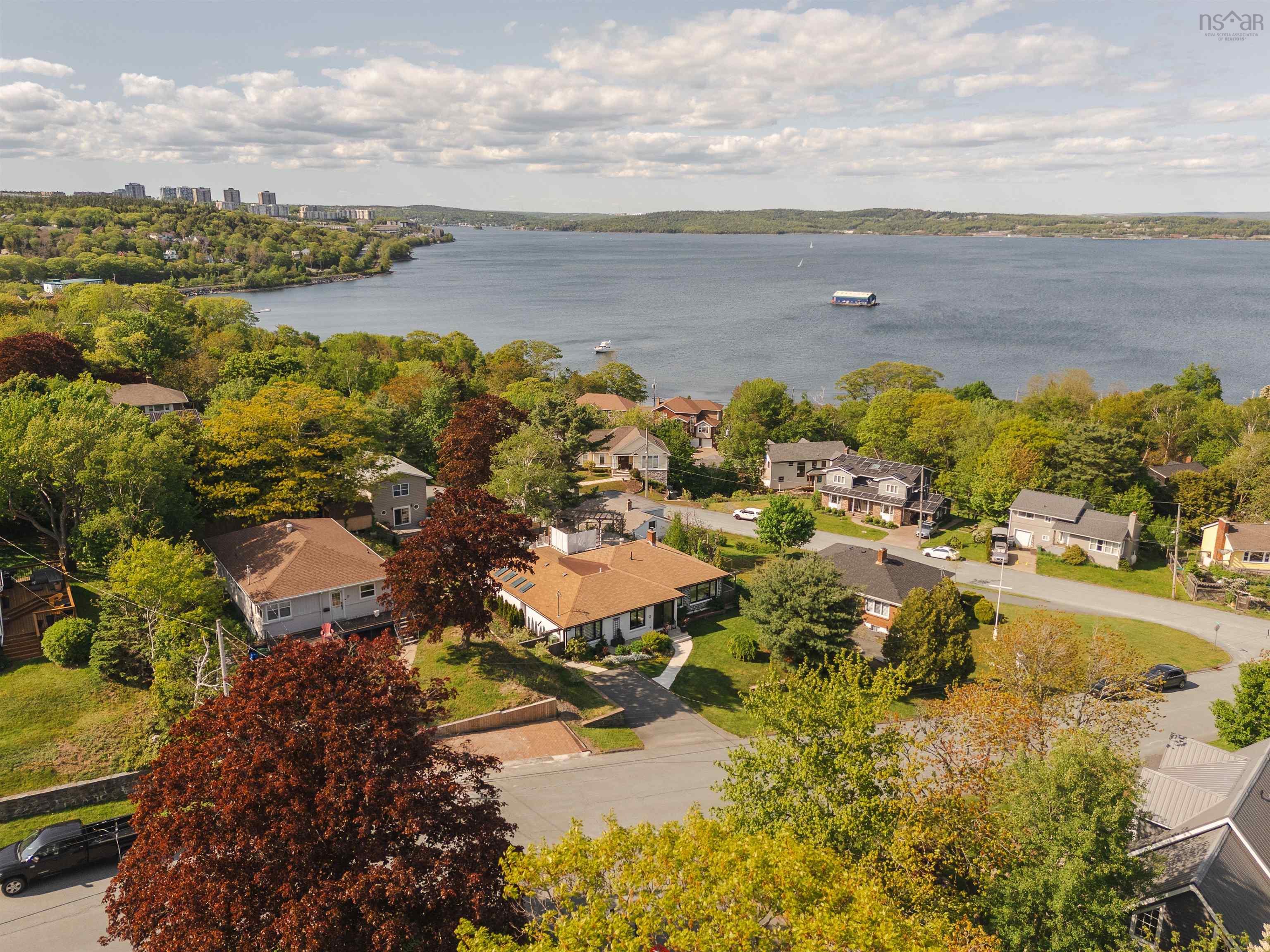 $1,299,900.00: 9 Lynwood Drive, Halifax