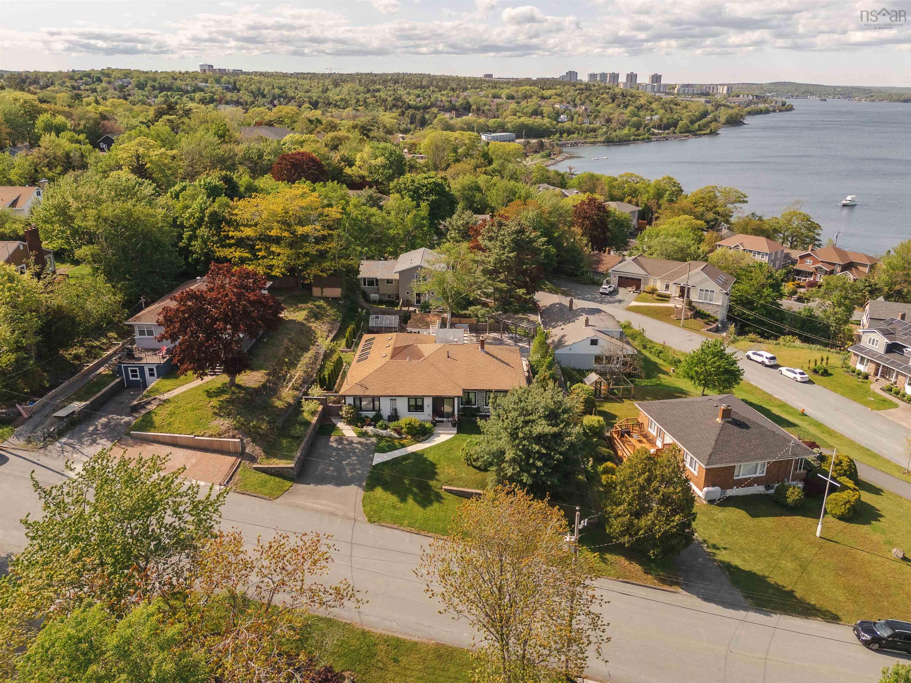 $1,299,900.00: 9 Lynwood Drive, Halifax