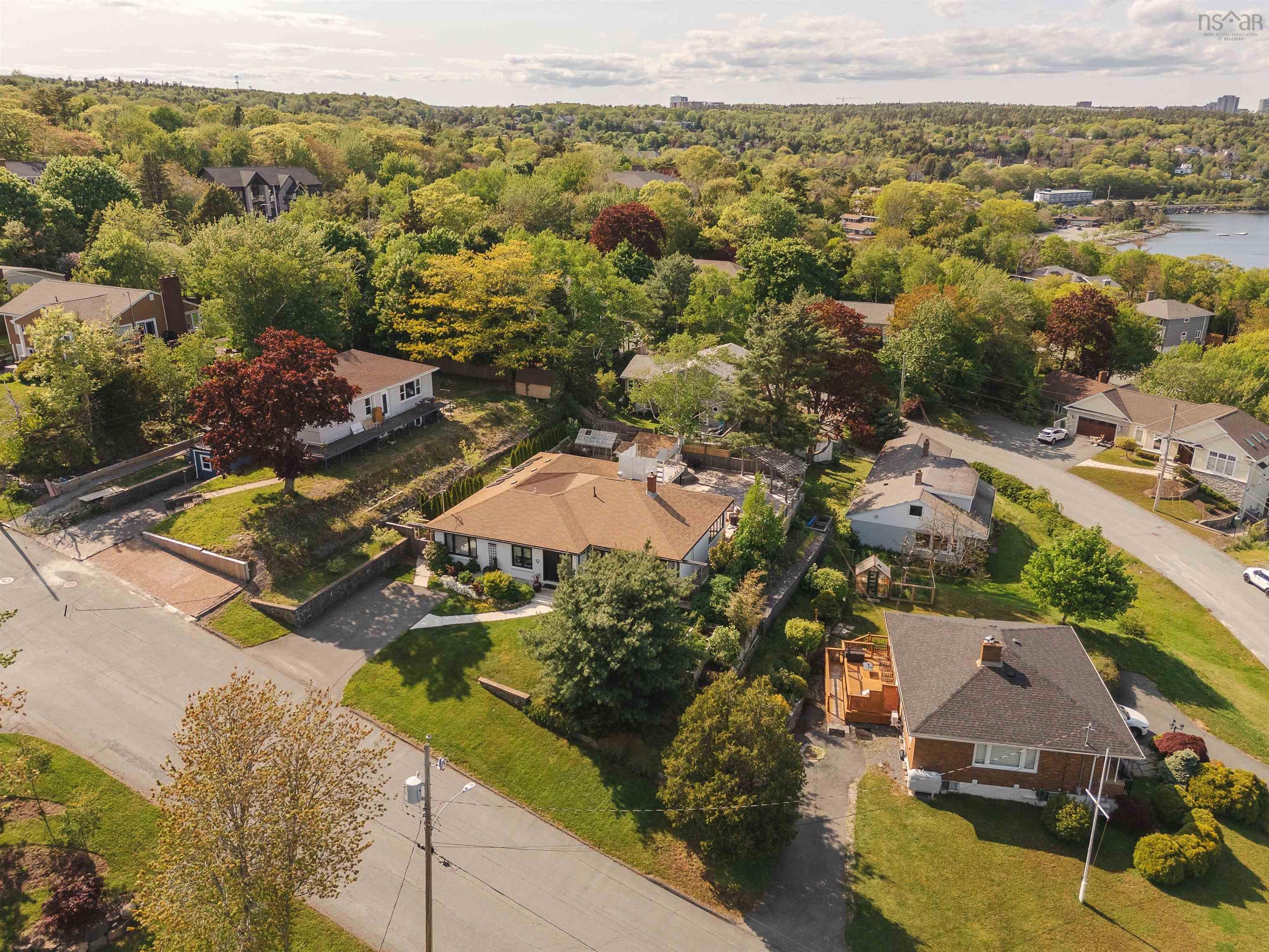 $1,299,900.00: 9 Lynwood Drive, Halifax