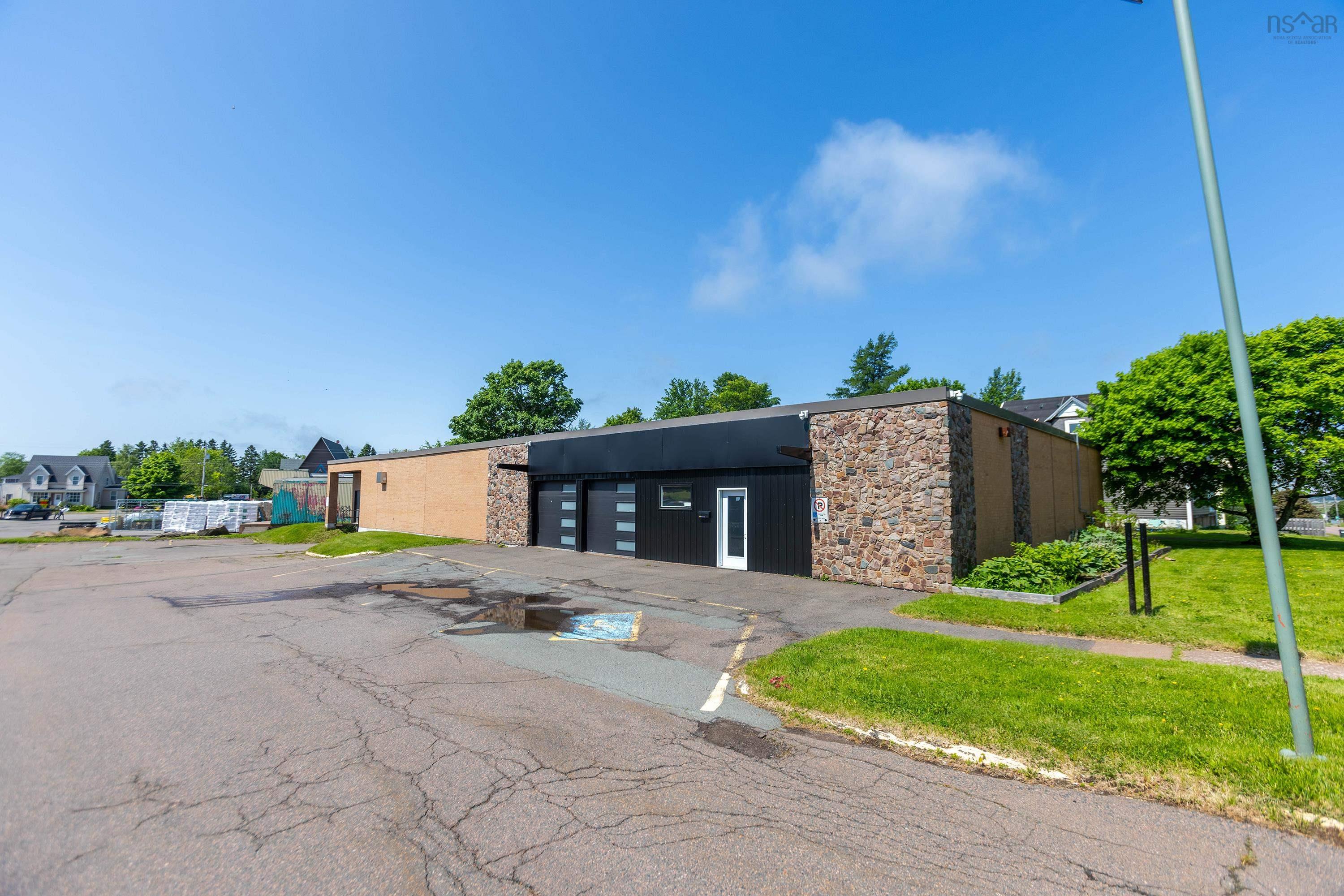 $749,900.00: 26 Laplanche Street, Amherst