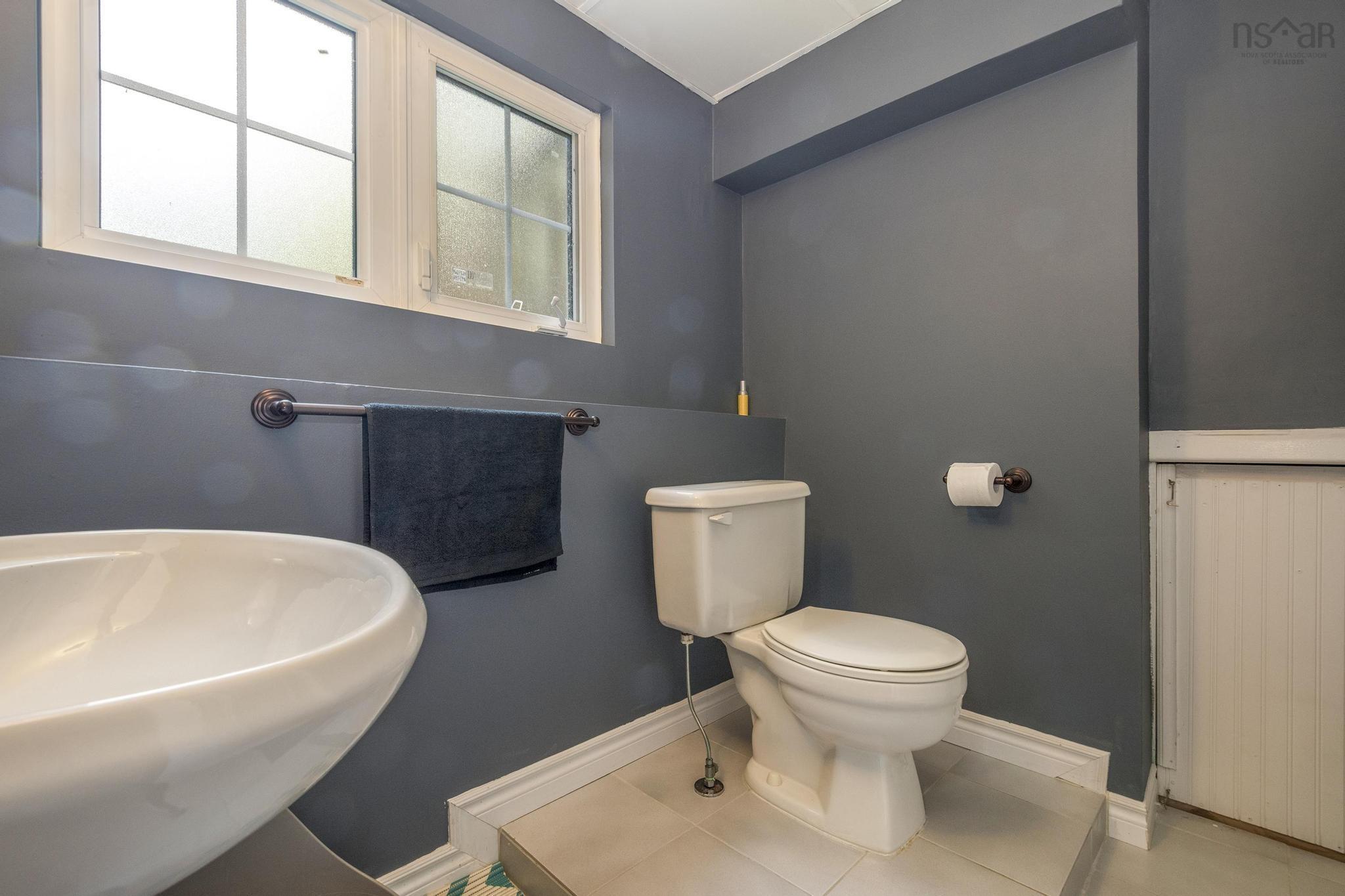 $344,000.00: 857 Fales River Drive, Greenwood