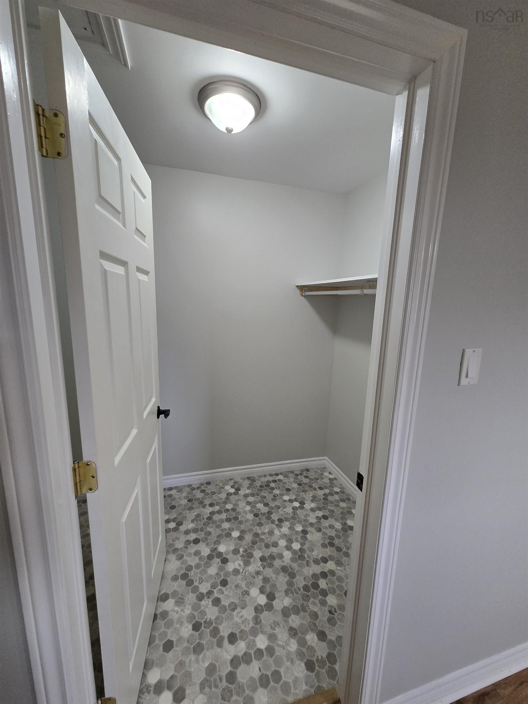 $299,900.00: 13 Centre Street, Middleton