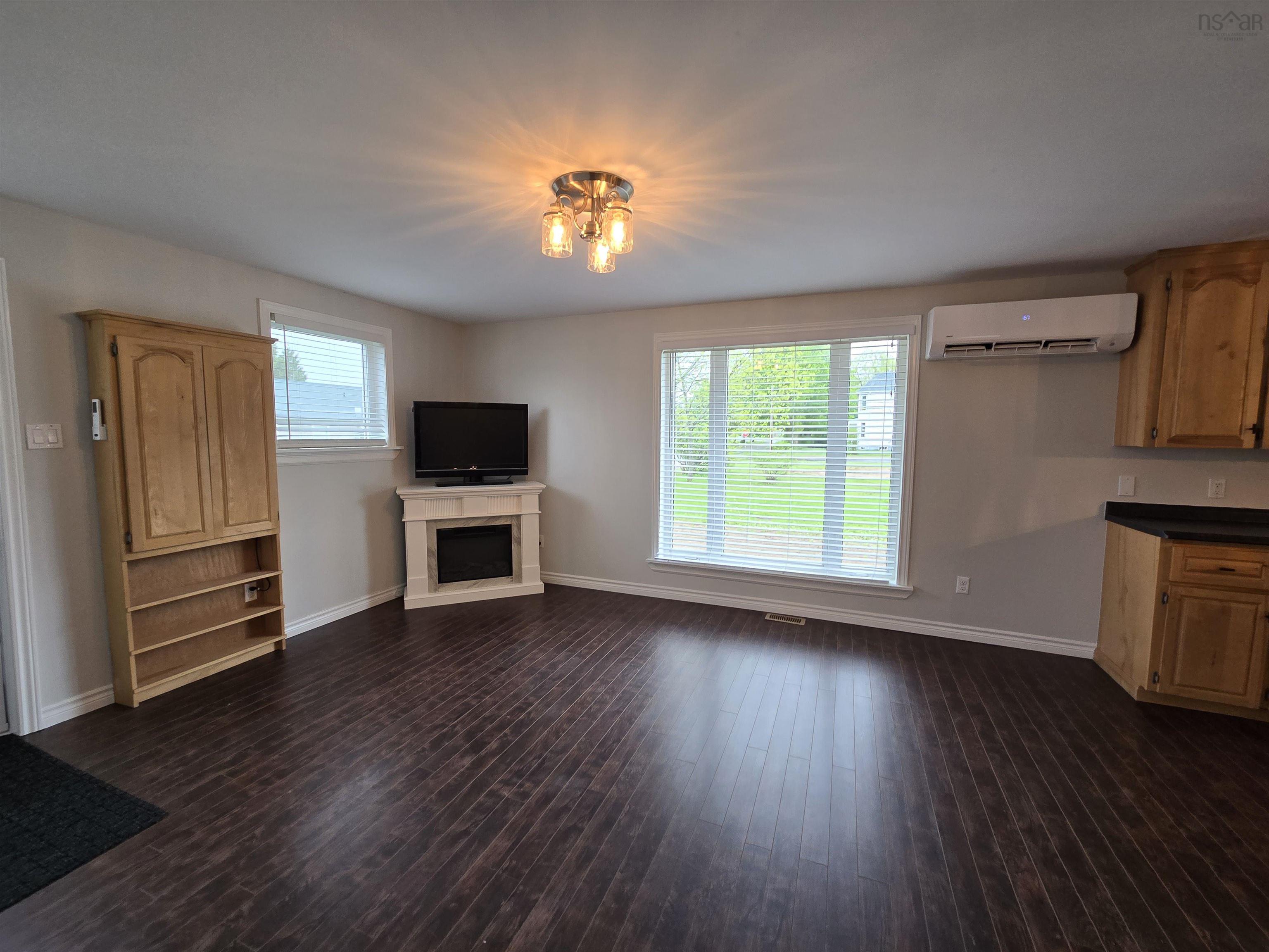 $299,900.00: 13 Centre Street, Middleton