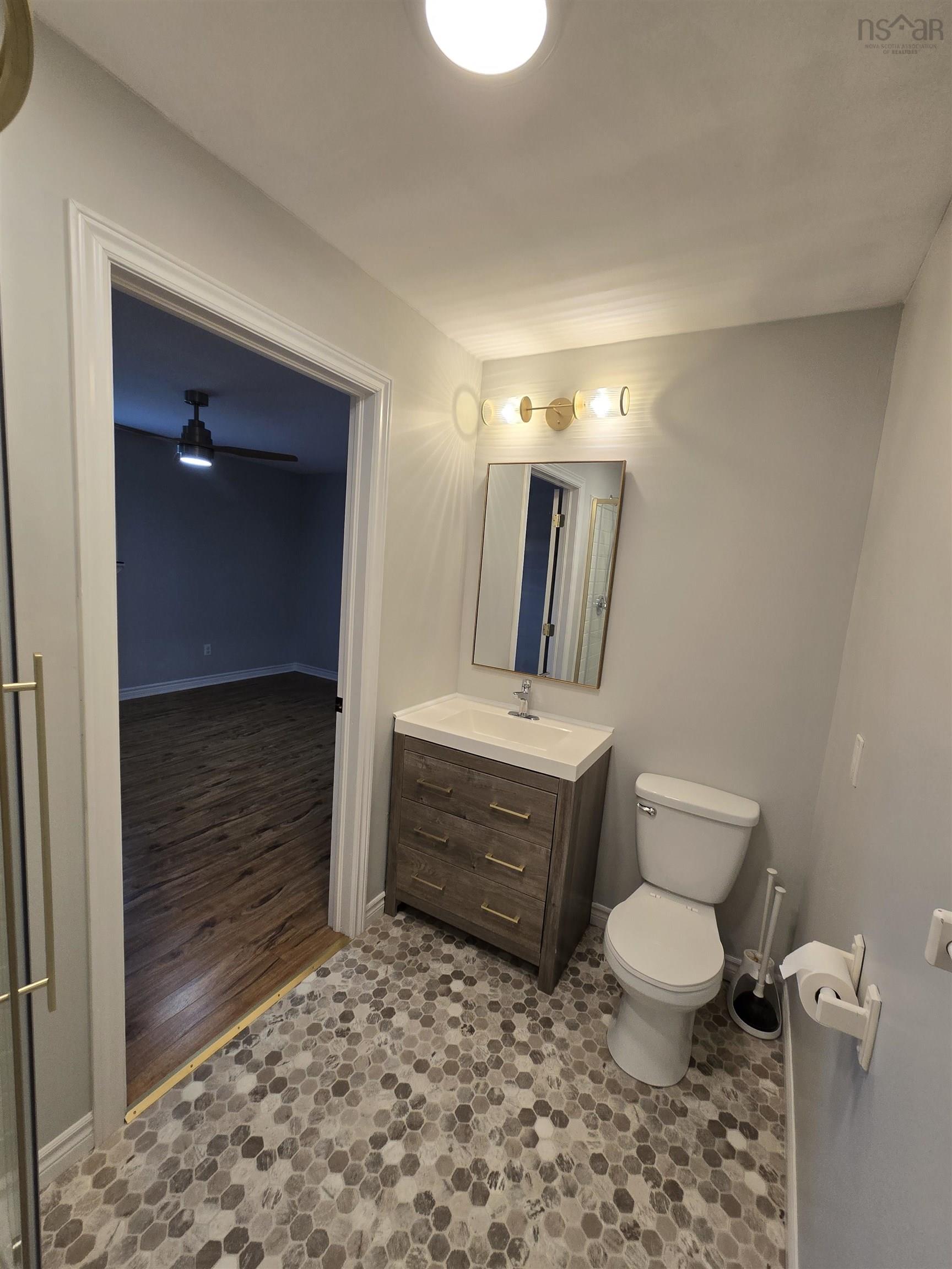 $299,900.00: 13 Centre Street, Middleton