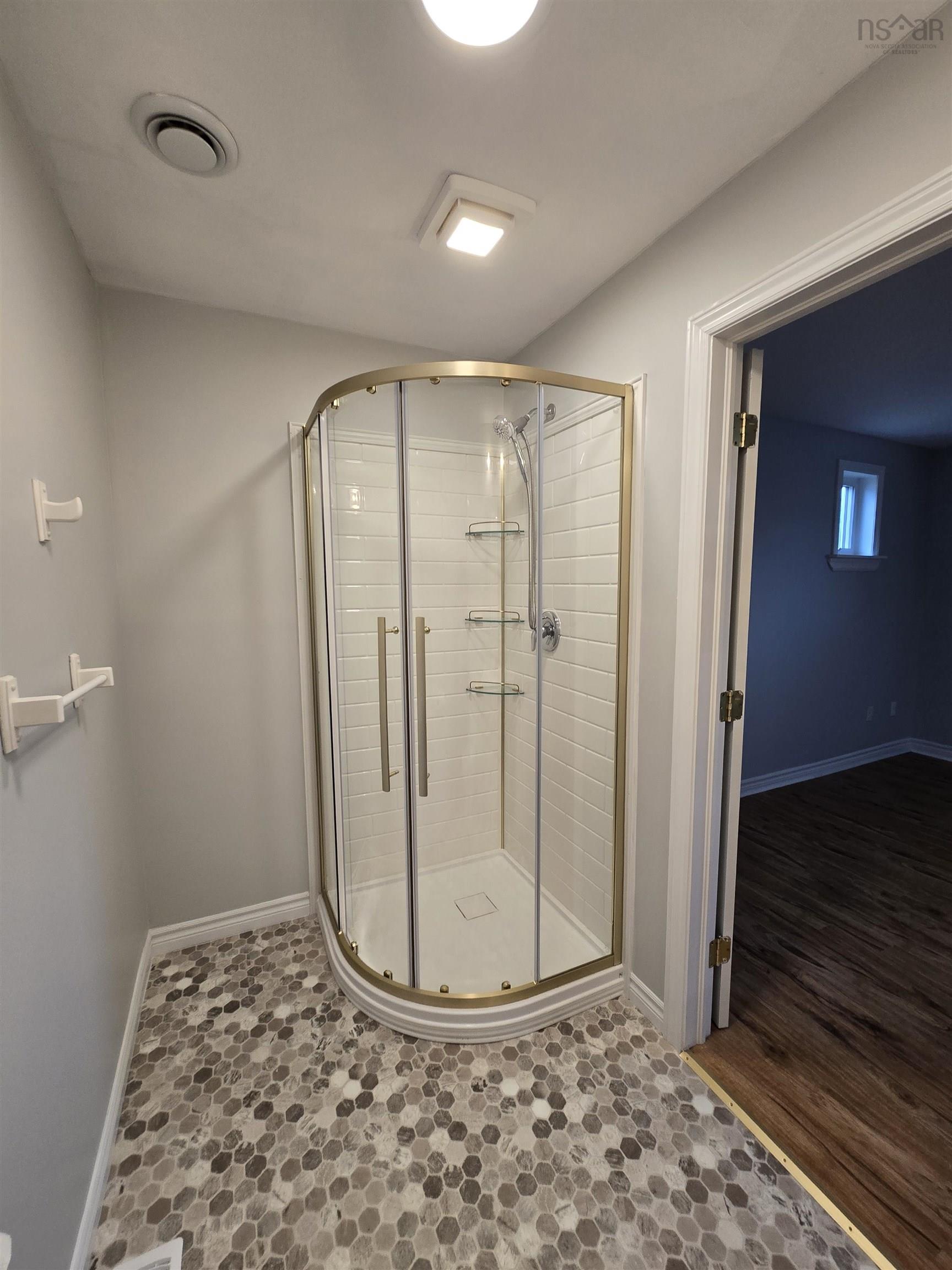 $299,900.00: 13 Centre Street, Middleton