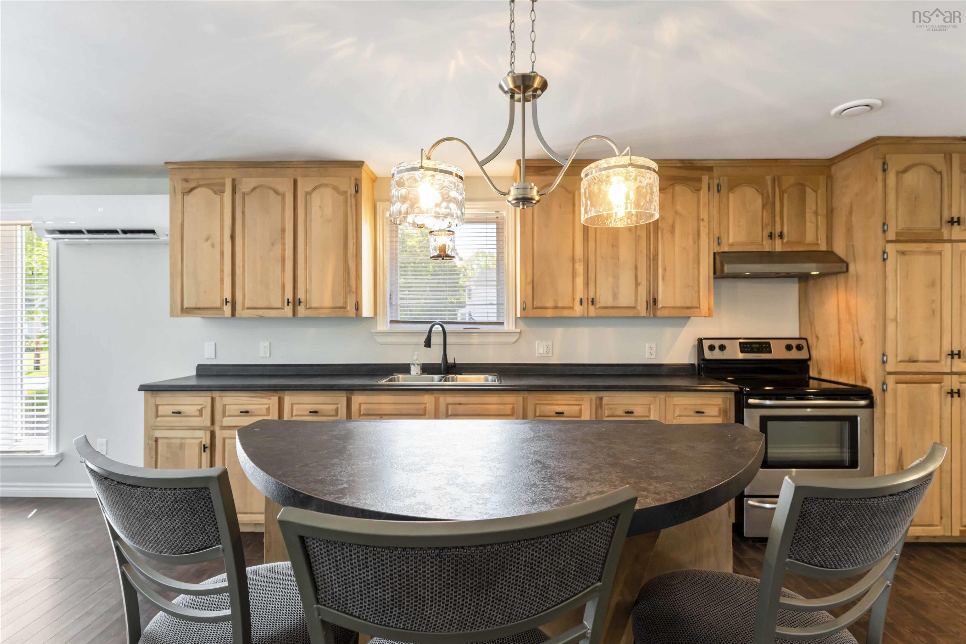 $299,900.00: 13 Centre Street, Middleton