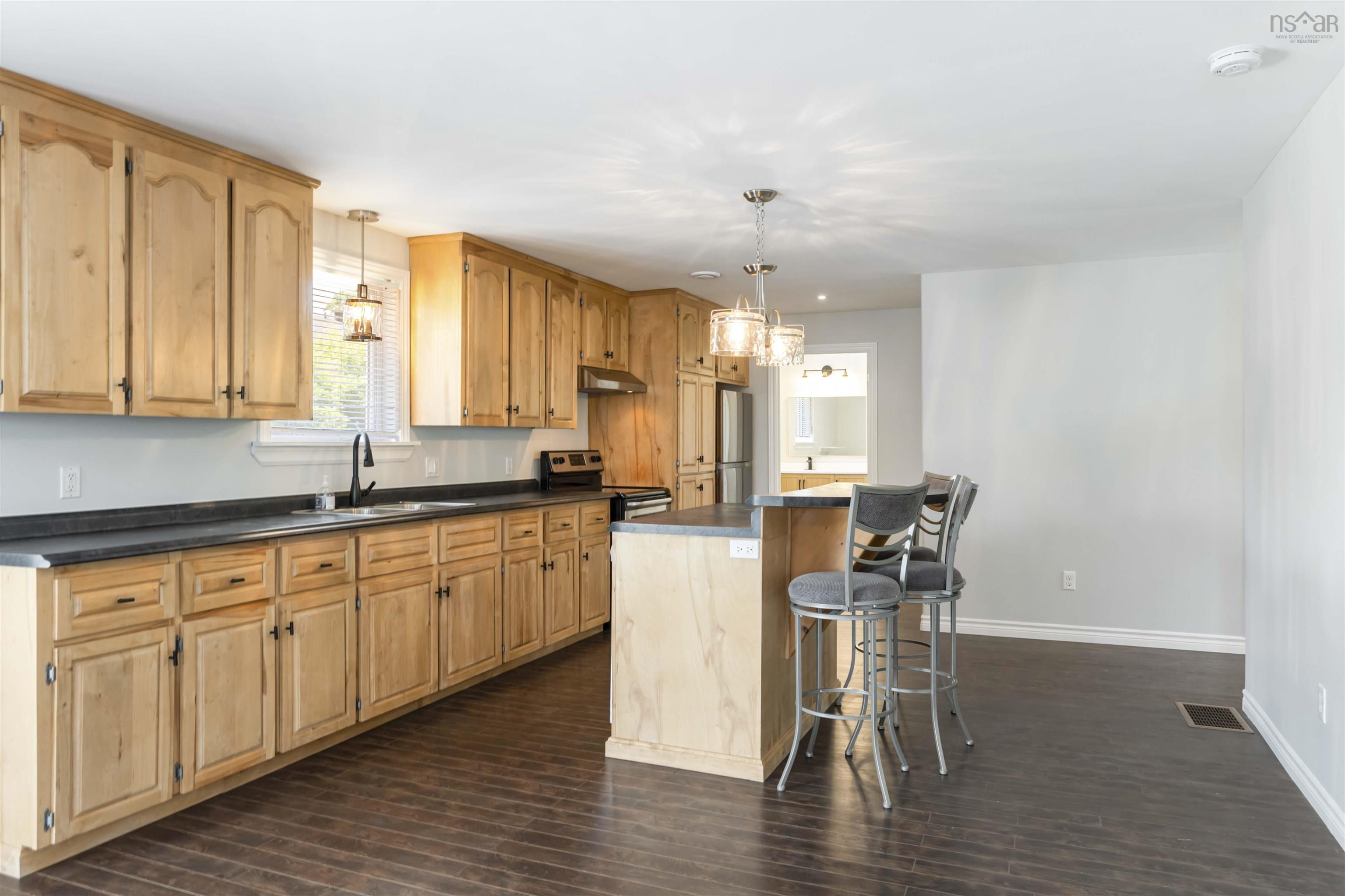 $299,900.00: 13 Centre Street, Middleton