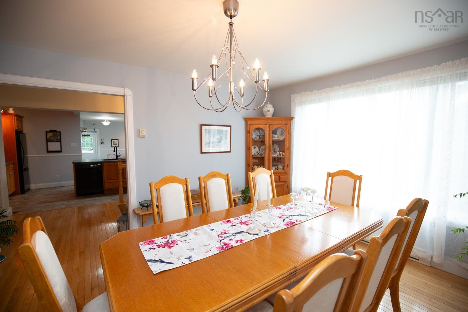 $514,400.00: 489 SALMON RIVER Road, Valley