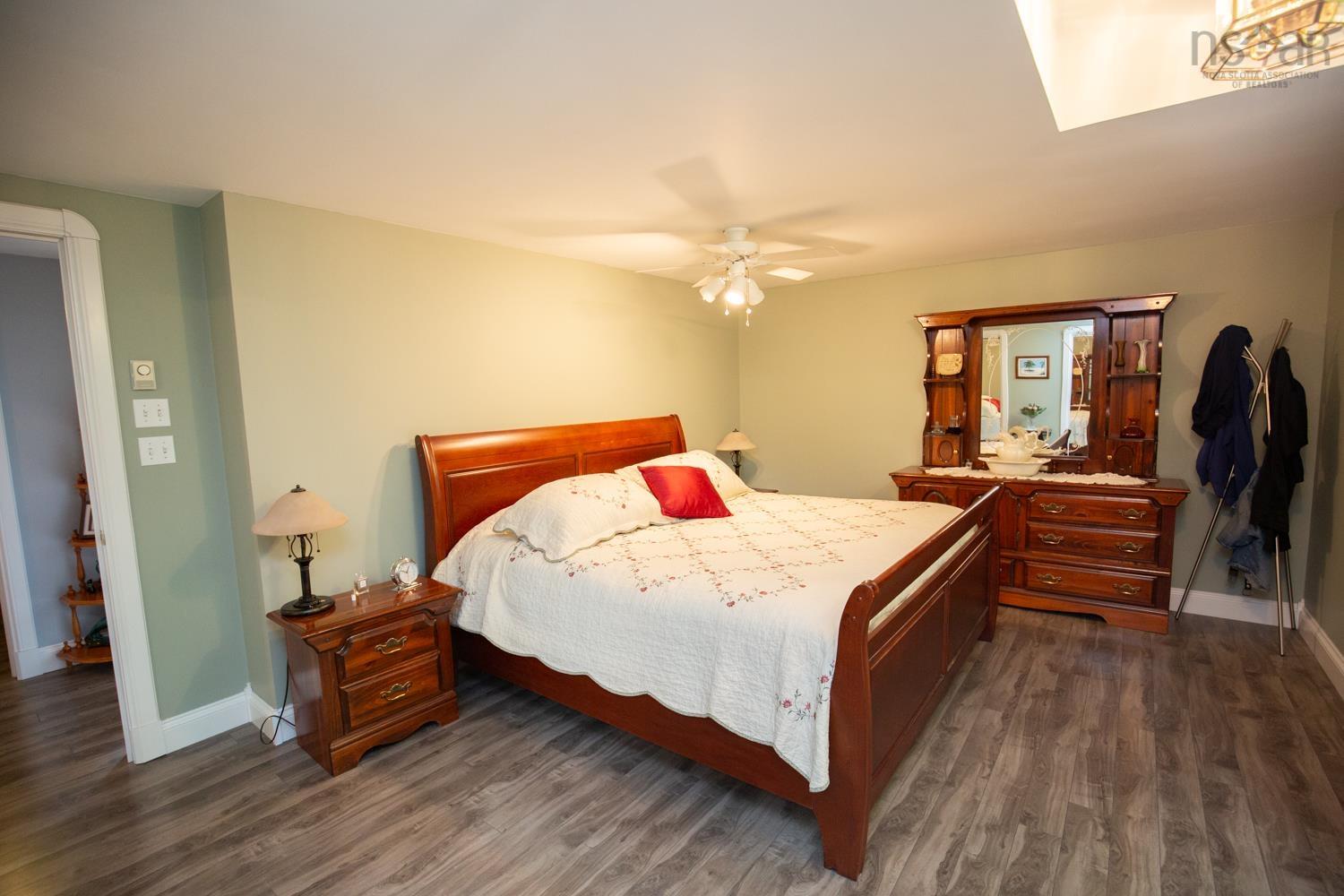 $514,400.00: 489 SALMON RIVER Road, Valley