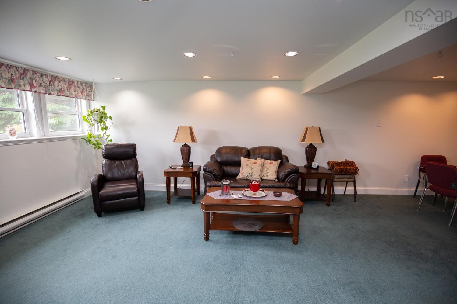 $514,400.00: 489 SALMON RIVER Road, Valley