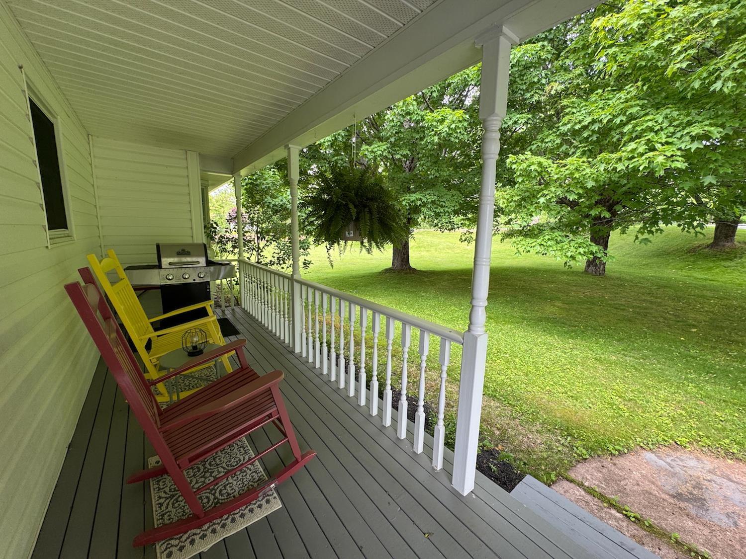 $514,400.00: 489 SALMON RIVER Road, Valley