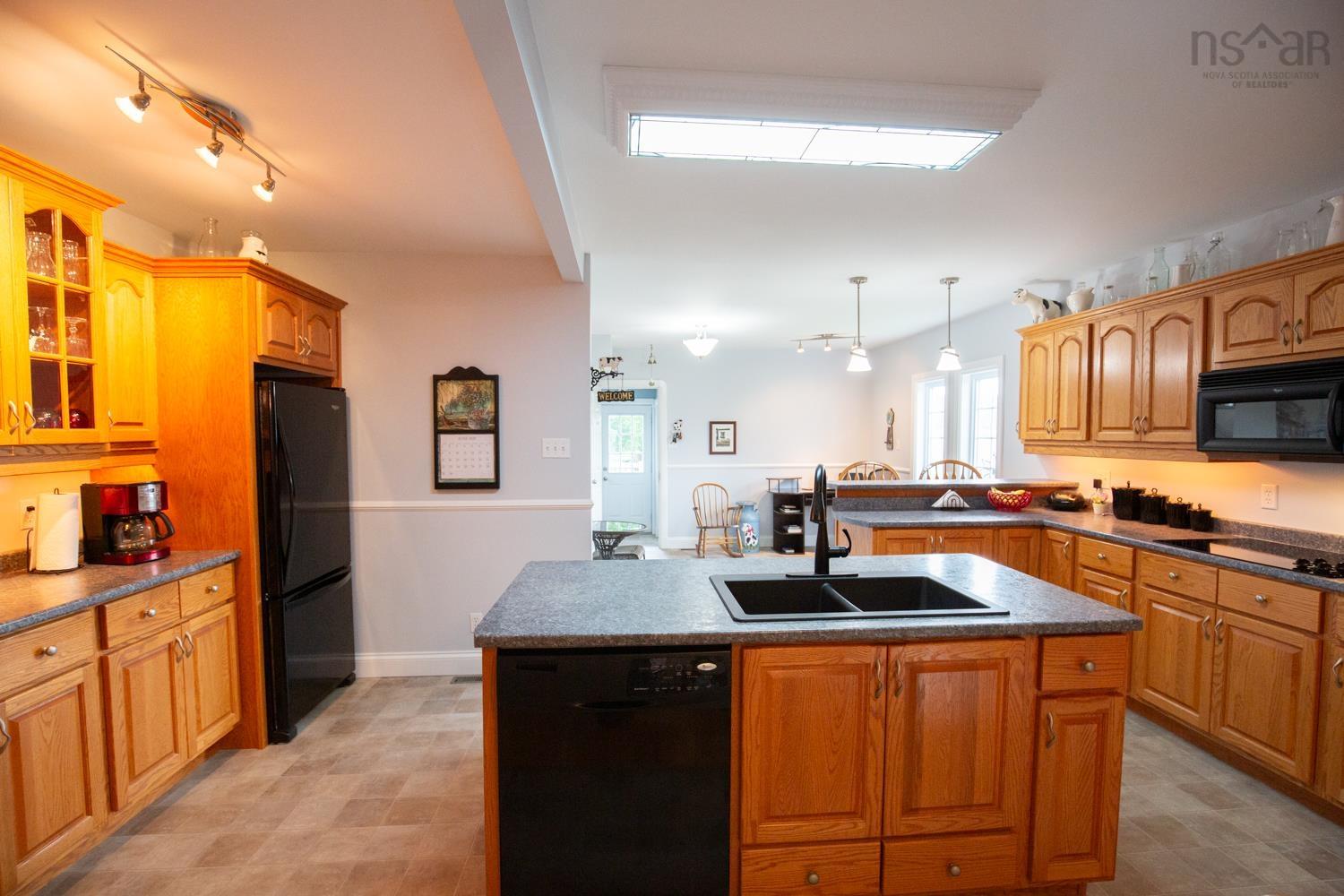 $514,400.00: 489 SALMON RIVER Road, Valley