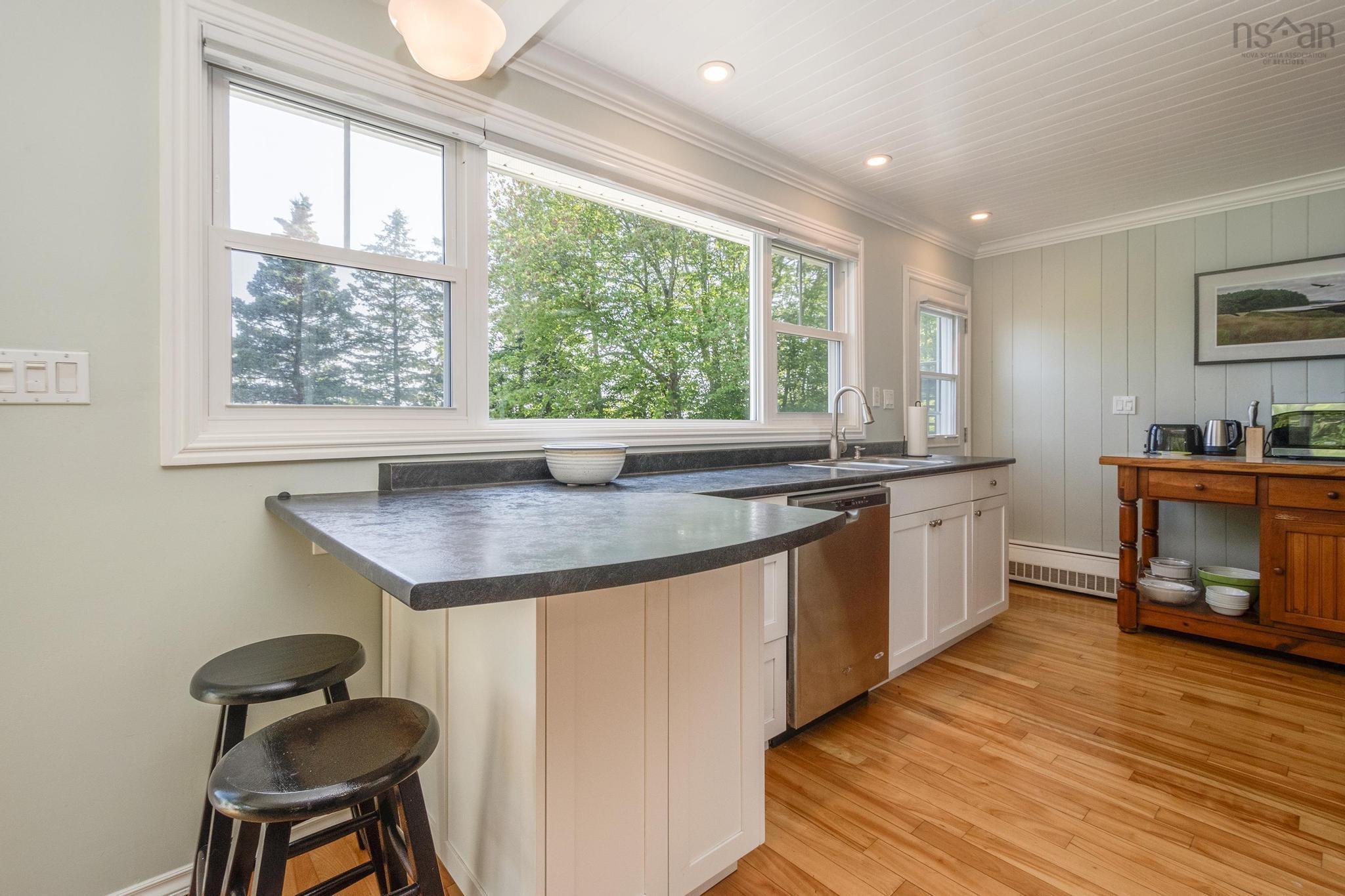 $664,900.00: 1435 Highway 329, Mill Cove