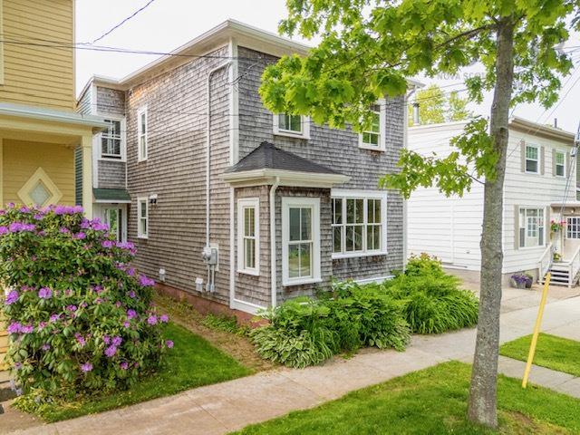 $890,000.00: 6139/6141 Linden Street, Halifax