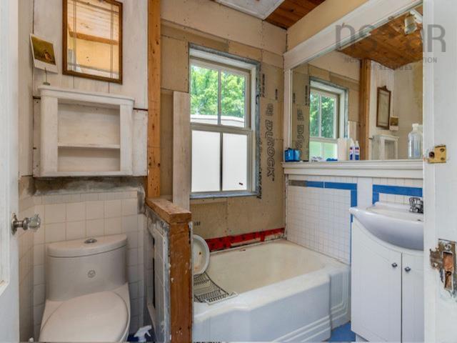 $890,000.00: 6139/6141 Linden Street, Halifax