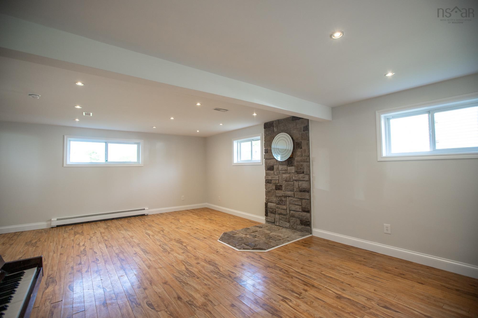$499,900.00: 334 Caldwell Road, Dartmouth