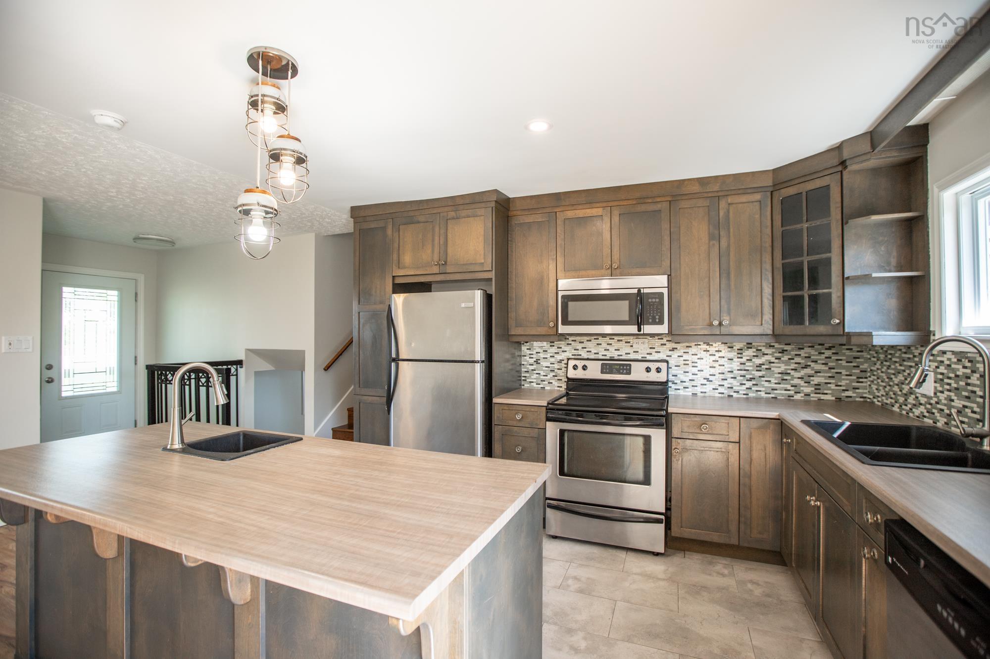 $499,900.00: 334 Caldwell Road, Dartmouth