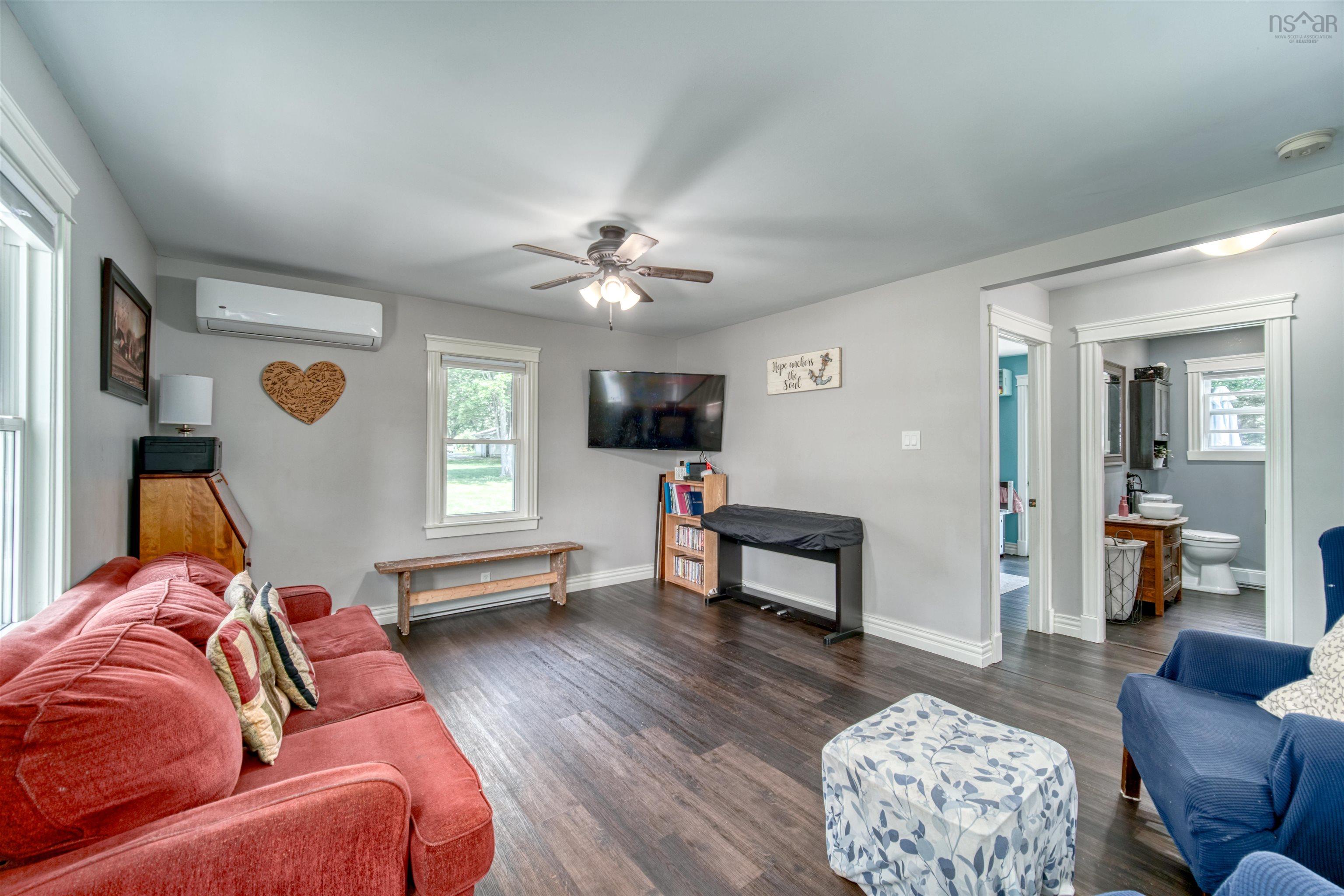 $372,500.00: 242 Dodge Road, Wilmot