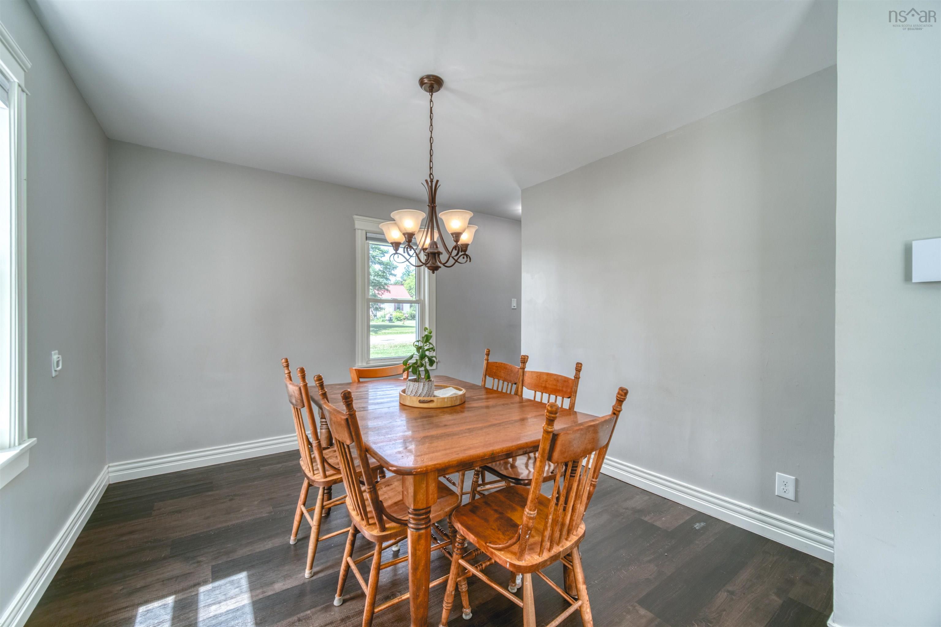 $372,500.00: 242 Dodge Road, Wilmot