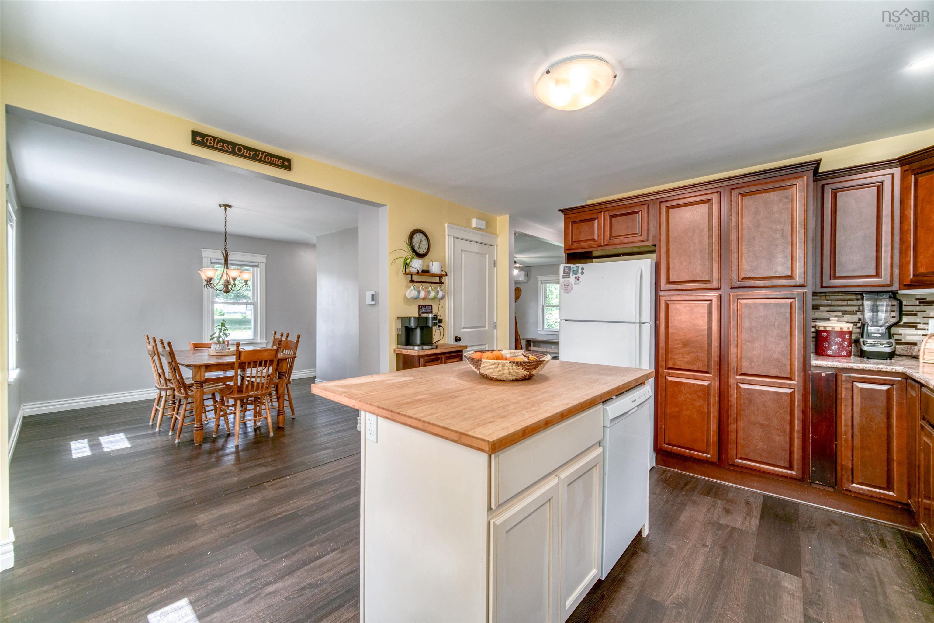 $372,500.00: 242 Dodge Road, Wilmot