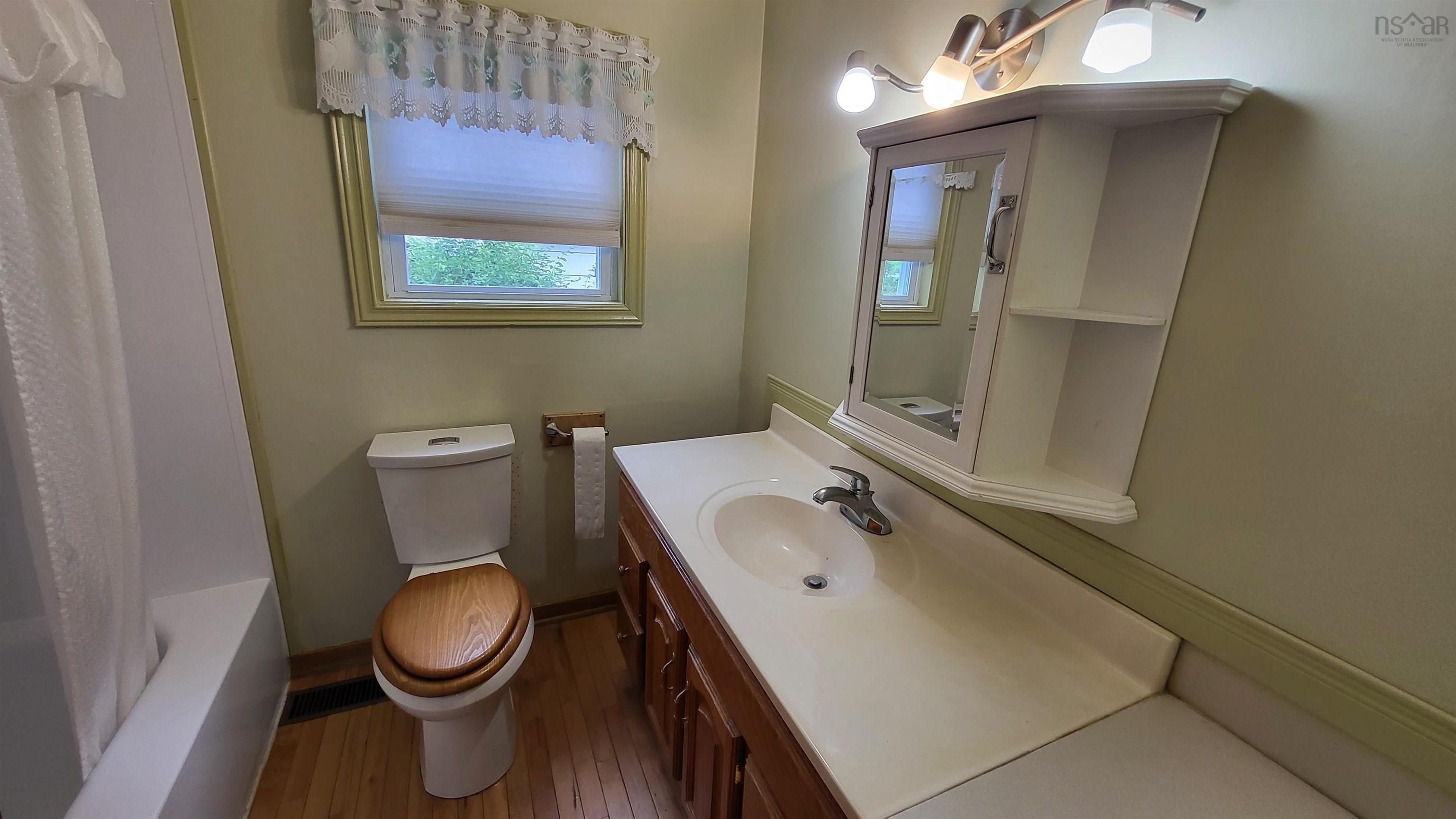 $319,900.00: 256 Dodge Road, Wilmot