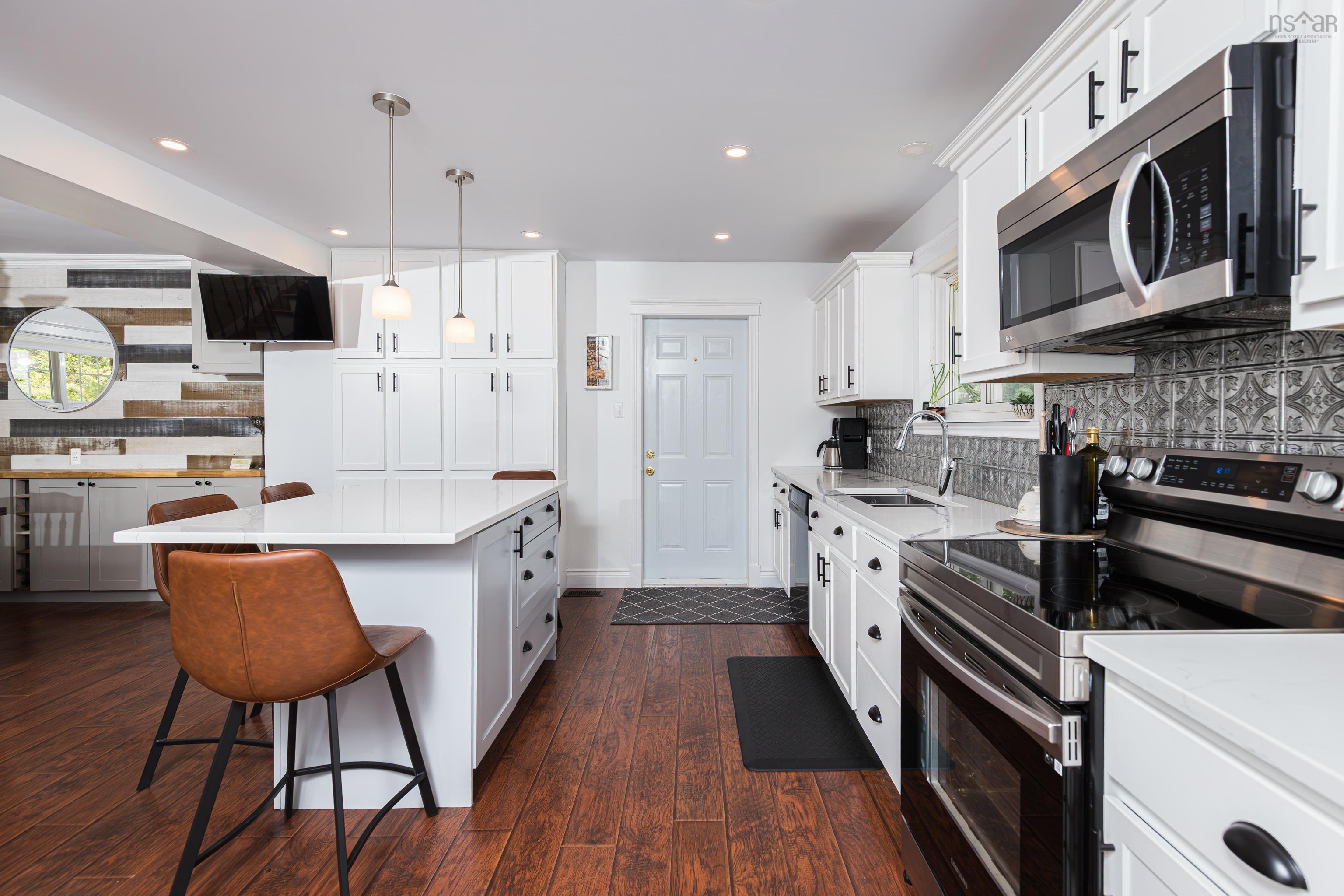 $549,900.00: 31 Poplar Drive, Lantz