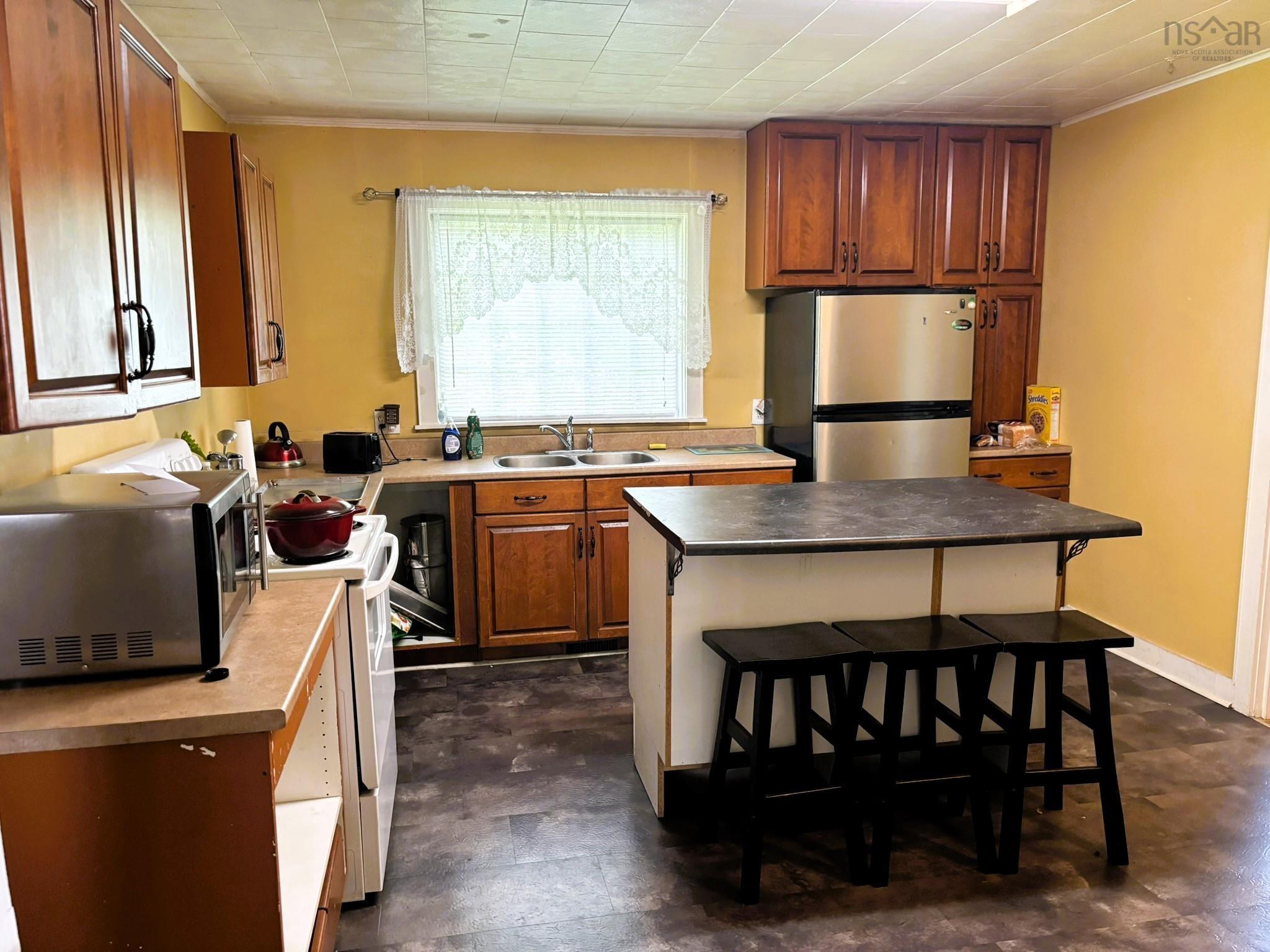 $339,900.00: 44 Church Street, Parrsboro